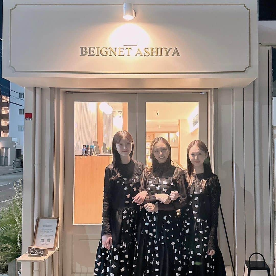 摩耶裕さんのインスタグラム写真 - (摩耶裕Instagram)「. . お揃い会👗✨  芦屋に新しく出来たフレンチ串カツのお店に行って来ました〜😋  目立ち過ぎて面白かった🤣  次は何のお揃いにしようかな🤭❤️‍🔥  #お揃い会  #圧強め 👗」9月29日 18時21分 - yutaka__maya