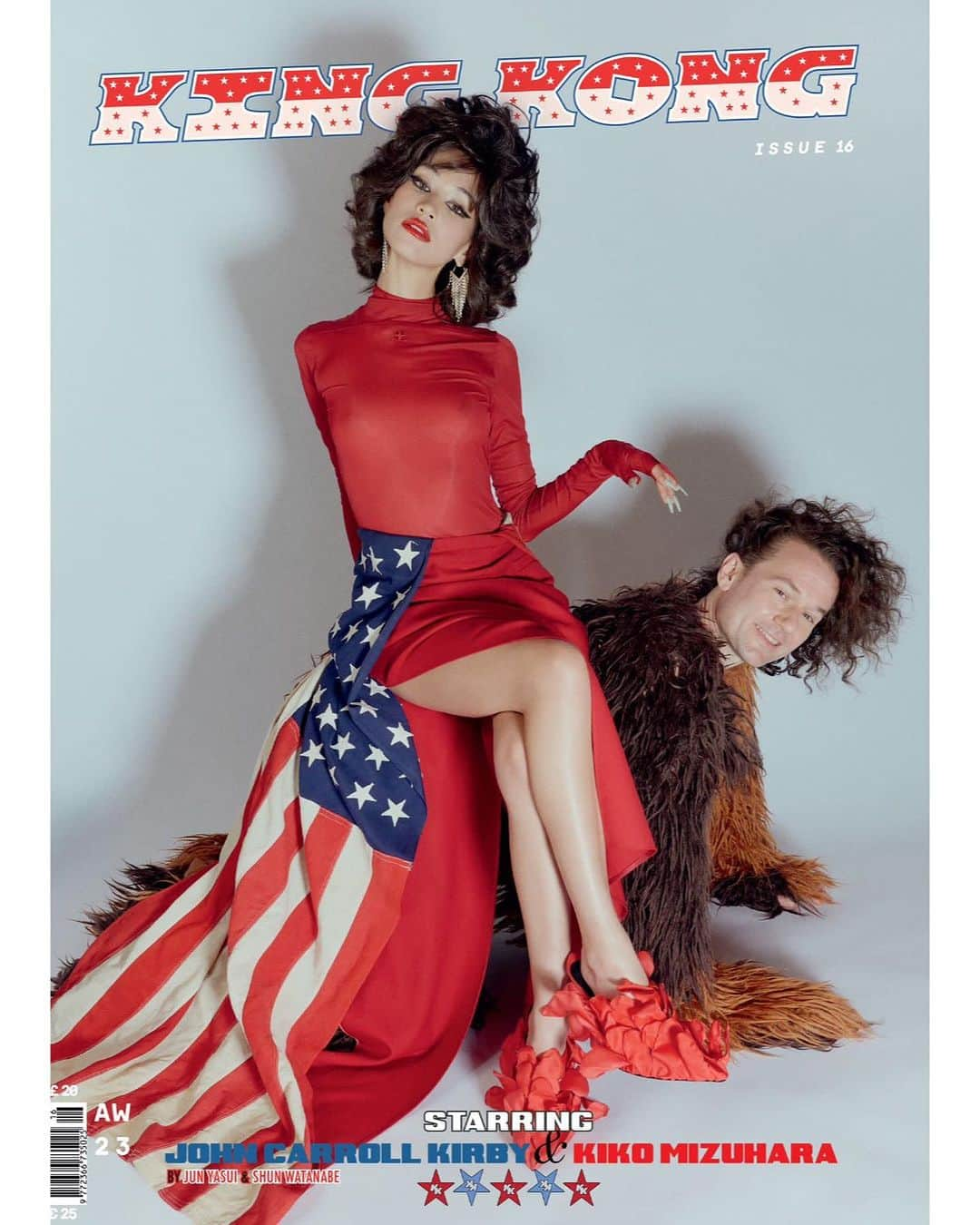 Shun Watanabeのインスタグラム：「kingkongmagazine COVER REVEAL: Starring @johncarrollkirby & @i_am_kiko for the Americana issue of @kingkongmagazine. Imagine a dystopian take on a wedding, marriage and domestic bliss. Happy ever after if you like things mashed up and crazy, and your favourite Americana icons going glamourbilly weird. From the cover showing role reversal complete with the Stars and Stripes used as a human sofa throw, you can delve deeper into the photoshoot. Here you'll find Uncle Sam a little unhinged, and the trophy housewife seems just a little too weird for apple-pie niceness! The prolific pianist and composer John Carroll Kirby and actor, singer and global icon Kiko Mizuhara relish the challenge of debunking myths. Both have enjoyed stellar success globally, reaching out to audiences outside of the geographical borders. But that's something the USA can do well when it hits the right note!  Photographs @junyasui Styling @shun_watanabe Hair @yu__nagatomo Make up @rieshiraishi1220 Videographer @kee.yamada Music @johncarrollkirby  Location @christmas_tei, @kennys_irishpub Special Thanks Keiichi Kenny Ibaraki #KikoMizuhara wears @courreges @acnestudios @isabelmarant #JohnCarrollKirby wears @_doublet_」