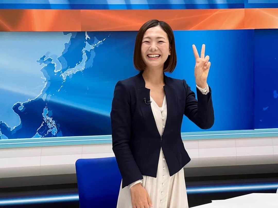 森万由子さんのインスタグラム写真 - (森万由子Instagram)「MBCでの仕事も明日までとなりました。  今日は仲間たちとたくさんの時間を過ごすことができて良かったです！  明日 9月30日(土) 正午から #MBCテレビ #週刊1チャンネル お昼1時半から #MBCラジオ #青たく  青たくのテーマは「笑」です！  みなさま、どうぞよろしくお願いします✨」9月29日 18時31分 - mayukomori0411