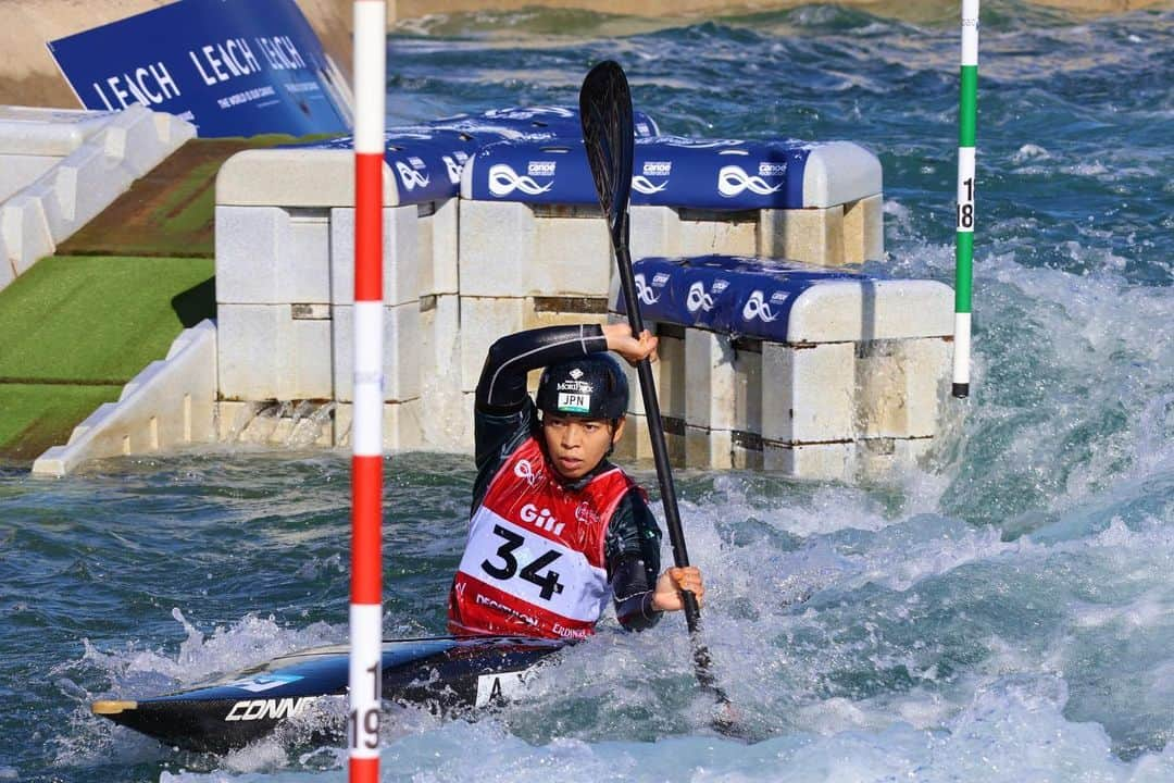 矢澤亜季のインスタグラム：「*イギリス🇬🇧ロンドンにて行われた世界選手権でパリ五輪の出場枠を獲得し内定致しました。  決して簡単な道のりではなかった… けど、まずは出場枠を獲得出来てホッとしてます😮‍💨  周りのサポートの協力があり、今までで1番レベルの高い世界選手権で戦えた事に感謝し ３大会目のオリンピックに向けて更に強化していきます🔥🇫🇷  引き続き応援よろしくお願いします。 . . . #2024 #パリ #オリンピック #🇫🇷  #カヌー #スラローム  #アスリート #女子アスリート #トレーニング #トレーニング女子  #釣り #釣りガール #海釣り #東京 #昭島  #モリパーク #アウトドアヴィレッジ #昭和飛行機都市開発株式会社 #paris #olympic」