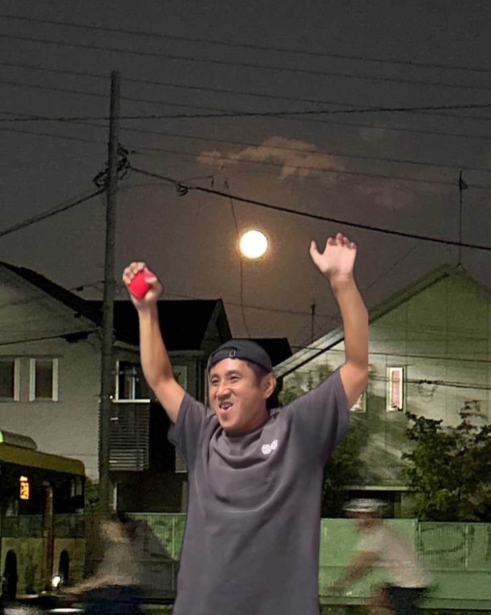 おたこぷーのインスタグラム：「中秋のぷー月🌕 #名月 #秋 #低い」