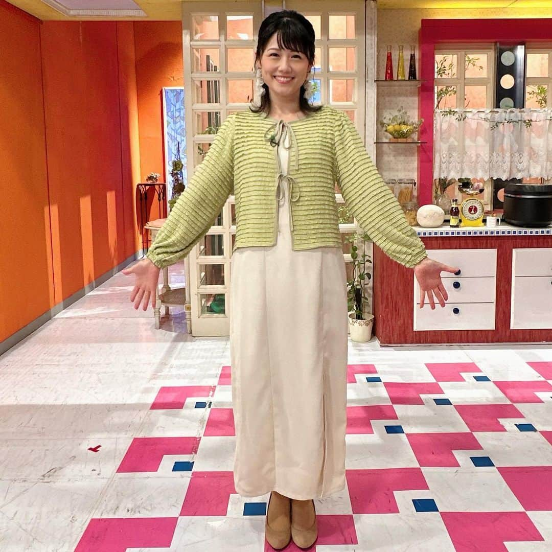 中島めぐみのインスタグラム：「* #モモコのオーソレみーよ！ ⁡ 9/30(土)午後1:59〜放送の #オーソレ は…⭐️ ⁡ 兵動ぶらり❣️ 記念すべき150回目のゲストは… 我らがオーソレファミリー　 #重岡大毅　さん✨ ⁡ Wダイキが向かったのは⭐️京橋⭐️ ⁡ 兵動さんが重岡くんとやりたいことを やりつくします♨️🍻🥊 ⁡ とにかく楽しそうなお2人と、 京橋の魅力を感じるスポットをお楽しみに！ ⁡ #アナウンサー #カンテレ #アナウンサー衣装 #関西テレビ #番組衣装  #中島めぐみ  #衣装」