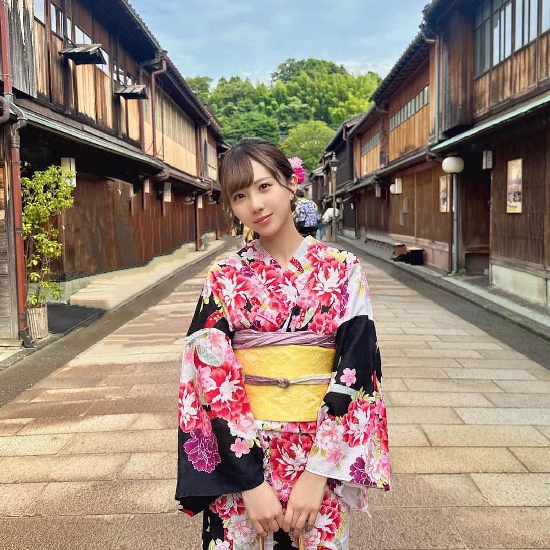 きりたんぽのインスタグラム：「初めての金沢🌙👘良すぎたの🥹💕 金箔ソフトクリーム🍦💭🥇ｵｲﾁｨ」