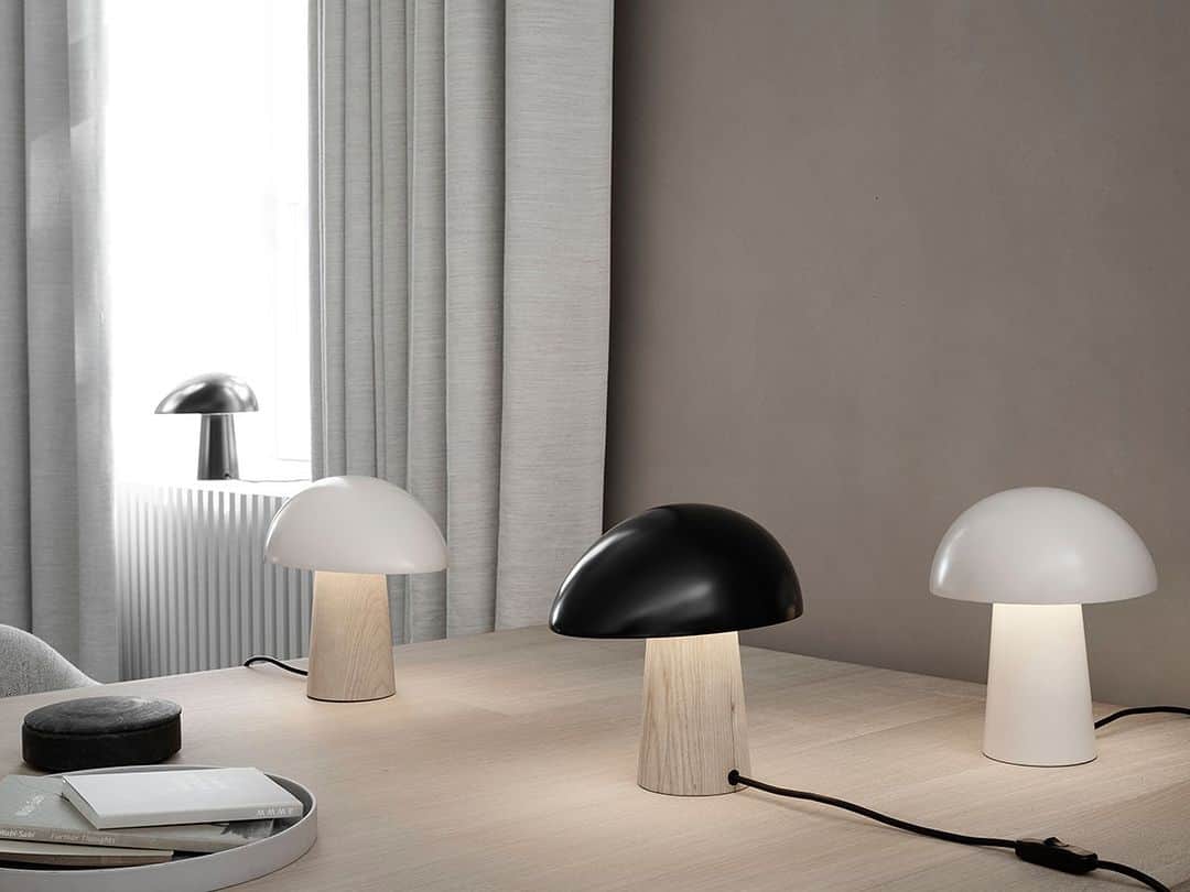 FLYMEeさんのインスタグラム写真 - (FLYMEeInstagram)「【PICKUP】 北欧デザイナーズ家具ブランド「FRITZ HANSEN」のテーブルライトをピックアップ。  ・ ・ ・ ・ ・ ・ ・ ・ ・ ・ ・ ・ ・ ・ FLYMEeでは、幅広い価格帯、テイスト、カテゴリーの様々な商品を3万点以上取り揃えています。 理想とするプロダクト、あるいはこれまで想定もしていなかったプロダクトとの出会いをぜひお楽しみください。 ・ ・ ・ ・ ・ ・ ・ ・ ・ ・ ・ ・ ・ ・  ▼Instagramではご紹介しきれない商品が多数ございます。プロフィール欄URLよりぜひご覧ください。 @flymee_official  #FLYMEe⁣ #フライミー #家具 #インテリア #インテリア通販 #家具通販 #インテリアデザイン #インテリアコーディネート #インテリア好き #家具選び #FRITZHANSEN #フリッツハンセン #北欧家具 #北欧インテリア #デンマーク家具 #テーブルライト #テーブルランプ #ナイトランプ #間接照明 #間接照明のある暮らし #interiordesign #interiorinspiration #homedecor #interiordecor #interiorstyling #lightdecor #decorativelighting #lightingdesign #designlighting #lightinginspiration」9月29日 19時01分 - flymee_official