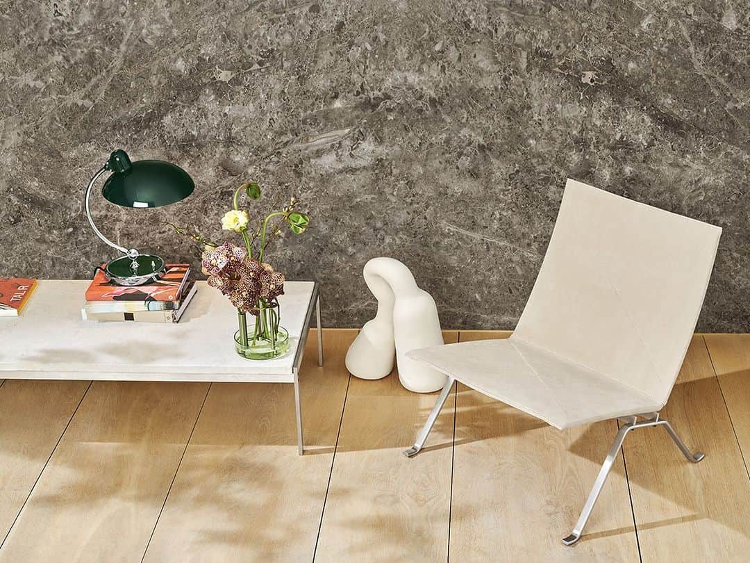 FLYMEeさんのインスタグラム写真 - (FLYMEeInstagram)「【PICKUP】 北欧デザイナーズ家具ブランド「FRITZ HANSEN」のテーブルライトをピックアップ。  ・ ・ ・ ・ ・ ・ ・ ・ ・ ・ ・ ・ ・ ・ FLYMEeでは、幅広い価格帯、テイスト、カテゴリーの様々な商品を3万点以上取り揃えています。 理想とするプロダクト、あるいはこれまで想定もしていなかったプロダクトとの出会いをぜひお楽しみください。 ・ ・ ・ ・ ・ ・ ・ ・ ・ ・ ・ ・ ・ ・  ▼Instagramではご紹介しきれない商品が多数ございます。プロフィール欄URLよりぜひご覧ください。 @flymee_official  #FLYMEe⁣ #フライミー #家具 #インテリア #インテリア通販 #家具通販 #インテリアデザイン #インテリアコーディネート #インテリア好き #家具選び #FRITZHANSEN #フリッツハンセン #北欧家具 #北欧インテリア #デンマーク家具 #テーブルライト #テーブルランプ #ナイトランプ #間接照明 #間接照明のある暮らし #interiordesign #interiorinspiration #homedecor #interiordecor #interiorstyling #lightdecor #decorativelighting #lightingdesign #designlighting #lightinginspiration」9月29日 19時01分 - flymee_official