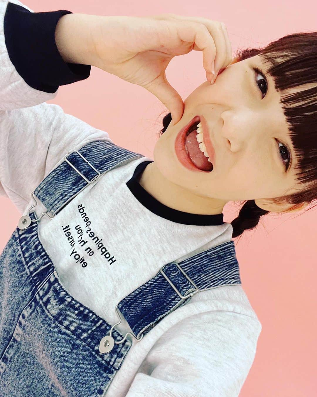 松尾そのまさんのインスタグラム写真 - (松尾そのまInstagram)「しまむらで初モデル撮影だったよ〜💘  全国のしまむら店舗とオンラインストアで明日から発売されるよ!!   お気に入りのコーデは動画のコーデ! 動きやすかったし、韓国風でちょー可愛いよ🫶  みんなも是非売り場でチェックしてね〜！  ≪商品情報≫ 【1 枚目・3 枚目】 品番 737-0756 150cm 737-0757 160cm 【2 枚目】 品番 737-0758 150cm 737-0759 160cm 【動画】 品番 737-0760 150cm 737-0762 160cm 〇しまむらオンラインストア https://www.shop-shimamura.com/?b=shimamura  #pr  #しまむらコーデ  #しまパト  #カジュアルファッション  #韓国っぽコーデ  #js コーデ  #中学生コーデ  #小学生コーデ」9月29日 19時30分 - sonopy526