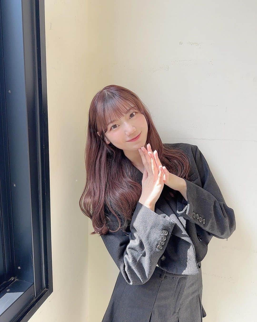 藤崎未夢のインスタグラム：「♡‬  先日の東京でのオフラインおしゃべり会のときのお洋服👗  普段あまり着ない系統の ショートジャケットのセットアップを着てみたら たくさん褒めてもらえたよ☺️☺️」