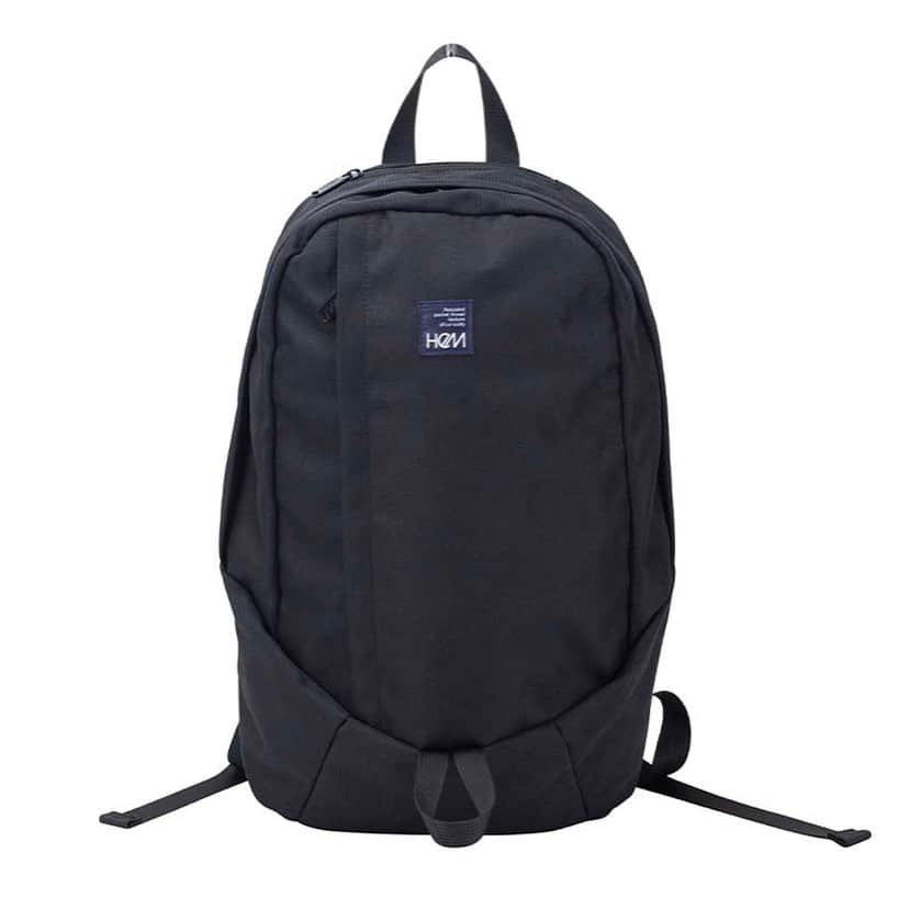 HeMさんのインスタグラム写真 - (HeMInstagram)「-NEW ARRIVALS-  全6色とカラーが豊富なバッグが登場🌈 お気に入りのカラーが見つかるはず！  ポケットがたくさんついているので荷物の収納も楽々！ シーンを選ばず使えます😌  プロフィールページのURLからオンラインショップをチェック✔︎  ＿＿＿＿＿＿＿＿＿＿＿＿＿＿＿＿＿＿＿＿＿＿  リンク　￥8,800（tax in） ＿＿＿＿＿＿＿＿＿＿＿＿＿＿＿＿＿＿＿＿＿＿  Instagramで紹介している商品は、画像をタップorプロフィールページの「ショップ」からご覧いただけます💡  #HeM #リュック #リュックコーデ #リュック好き #大容量バッグ #軽量バッグ #カラバリ #通学リュック #学生バッグシュバッグ  #軽量リュック #今日のバッグ  #軽量 #雨の日コーデ#雨の日」9月29日 19時37分 - hem_japan