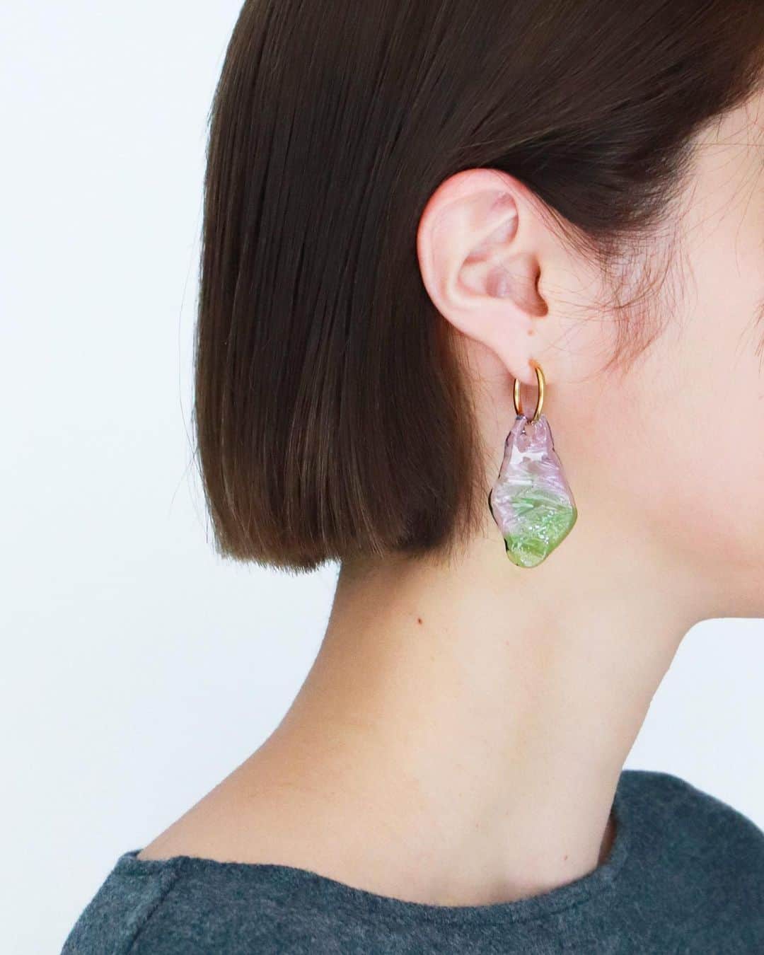 GALERIE VIEさんのインスタグラム写真 - (GALERIE VIEInstagram)「. ⁡ ⁡ Now in stock. ⁡ ⁡ Earrings / ¥17,600 - ¥20,900 Ring / 27-10-35-10076 ¥15,400 ⁡ すべて LEVENS（レヴェンズ） ⁡ ⁡ #galerievie #ギャルリーヴィー  #tomorrowland #トゥモローランド #tomorrowland_jp  #fall #jewerly #levens」9月29日 20時30分 - galerievie_jp