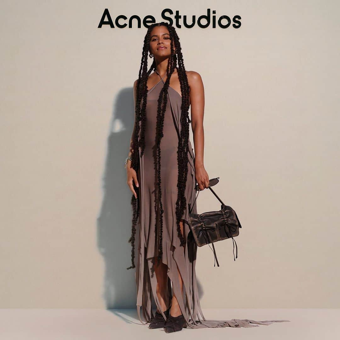 Acne Studiosさんのインスタグラム写真 - (Acne StudiosInstagram)「@Rosalia.vt, @WatanabeNaomi703, @ZazieBeetz, @0800Shygirl, #Giselle (@Aerichandesu), @Taylour Paige, @TarajiPHenson, #SandraMa (@Sandra0314), @BigMatthewww, and @EmmaChamberlain joined us to celebrate the #AcneStudios Spring Summer 2024 Women’s collection show in Paris.」9月29日 19時44分 - acnestudios