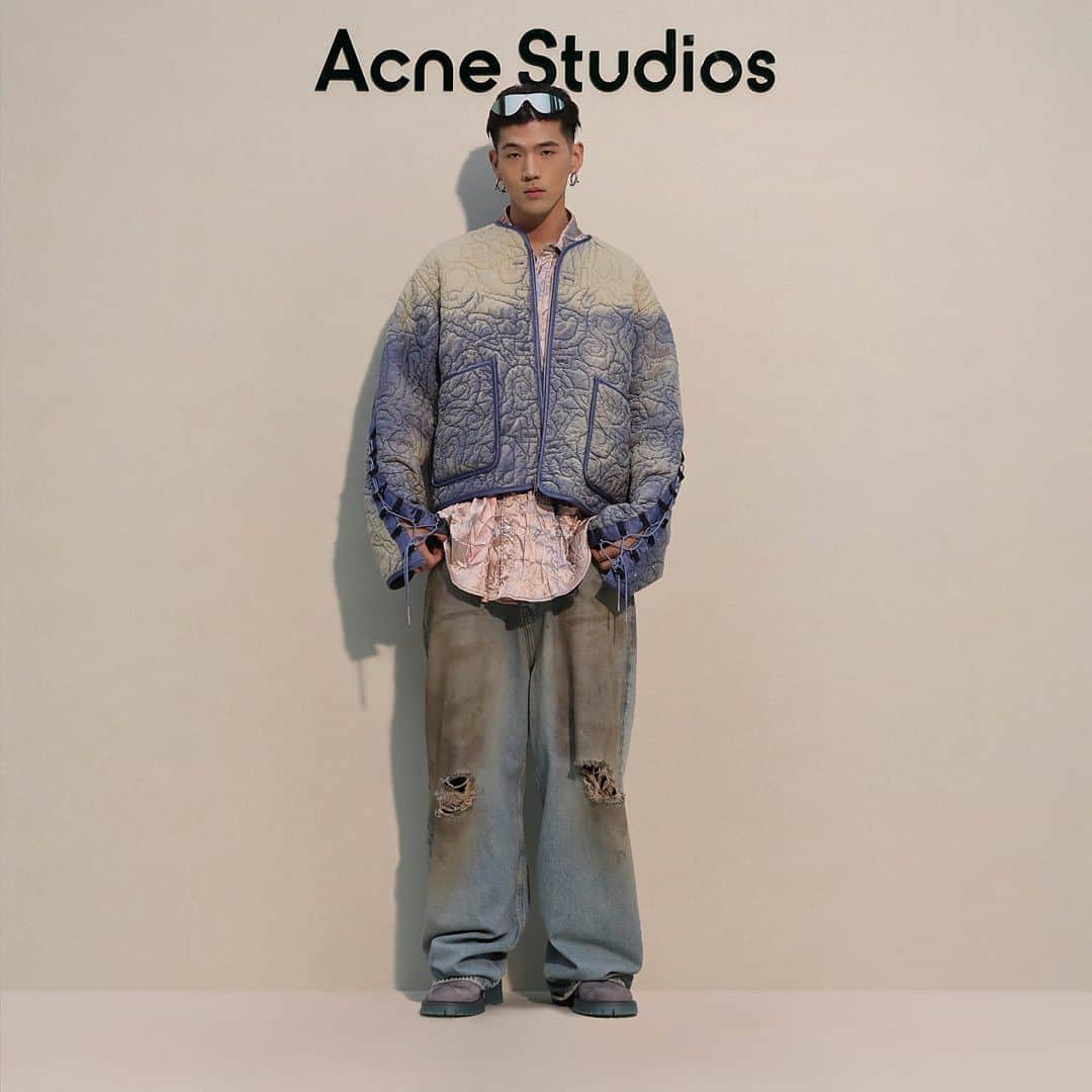 Acne Studiosさんのインスタグラム写真 - (Acne StudiosInstagram)「@Rosalia.vt, @WatanabeNaomi703, @ZazieBeetz, @0800Shygirl, #Giselle (@Aerichandesu), @Taylour Paige, @TarajiPHenson, #SandraMa (@Sandra0314), @BigMatthewww, and @EmmaChamberlain joined us to celebrate the #AcneStudios Spring Summer 2024 Women’s collection show in Paris.」9月29日 19時44分 - acnestudios