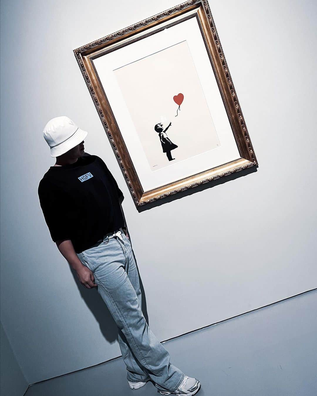 KENZO のインスタグラム：「ばんくしーとぼく。  "Art is for everybody"  #banksy  #korea #paradisecity」