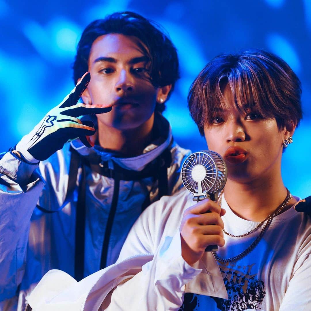 のインスタグラム：「. “FIRE feat. SPRITE” MV  Behind The Scene Photos  🔥YouTube：High Cloud Entertainment  #FIRE_PCFxSPRITE #PSYCHICFEVER #SPRITE  #HighCloudEnt @highcloudent」