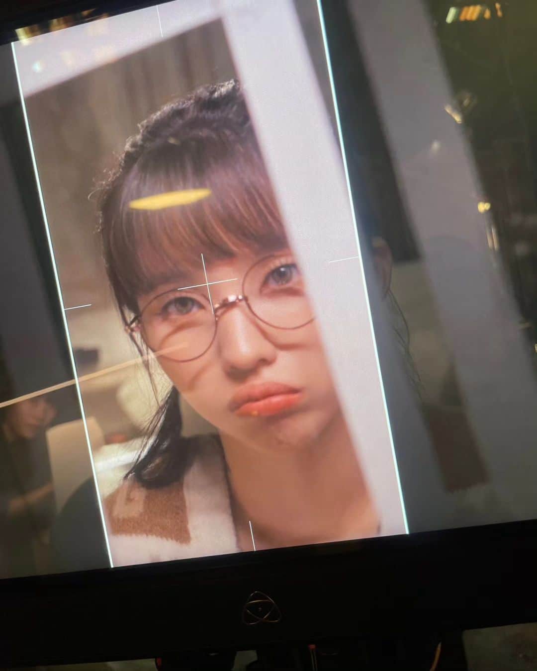 のインスタグラム：「👓」