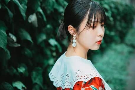 中村守里のインスタグラム：「映画｢まなみ100%｣が本日公開されました！とても好きな作品です🌸是非よろしくお願いします🌸  そして、日経エンタテイメント！のネクストブレイクファイルに登場しました。ありがとうございます🤲🏻まなみのこと、海鳴りがきこえるのこと、好きな音楽についてなど。是非ご覧ください〜」