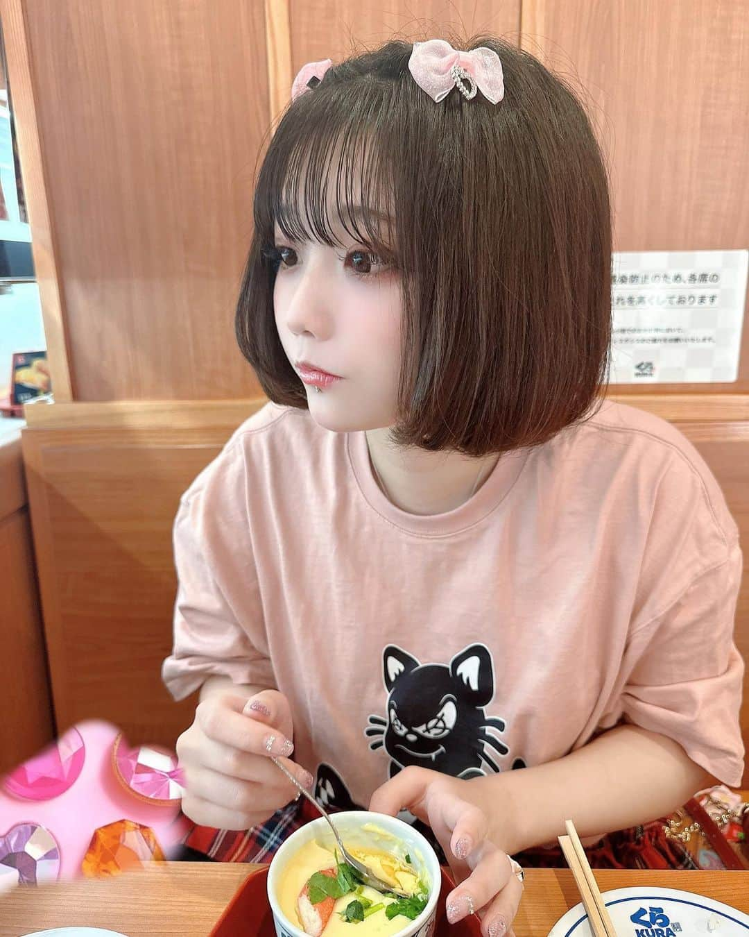 小山ひなのインスタグラム：「回転寿司どこ派ですか？🍣 #おためし彼女 #おためしひなちゃん #小山ひな #ひなぷぅ #くら寿司」