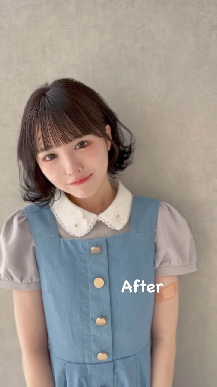 前田渉のインスタグラム：「🤍   わたるマジックの劇的‼︎Before→After→Arrange  Cut:カットラインの綺麗なボブのラインが出るようにカットし、前髪はシースルーぱっつんにし おくれ毛も可愛く整えました🤍 Styling:26mmのコテでさくらんぼ巻きの表面ぼかしにし、cache cache oilを付けました✨ Arrange:トップからねじ編みで下りていき、耳後ろで可愛いヘアクリップで留めました😊💕   こちらも併せてご覧ください💁🏼‍♂️ @cachetaro    🤍 model:えまちゃん @ema_0209_  #わたるマジック #おくれ毛巻き方  #cachecacheomotesando #haircolor #hairstyle  #美容師 #シースルーぱっつん #さくらんぼ巻き #ベルボブ #ボブ #ぱっつん #小顔カット #グレージュ #ボブ #シースルーバング #アレンジ #ヘアアレンジ #美少女 #前髪カット #アイドル #グレージュカラー #似合わせカット #小顔ヘア #ボブアレンジ #黒髪ボブ #わたボブ #黒髪 #鈴木えま #ぱっつん前髪 #暗髪 #おくれ毛カット」