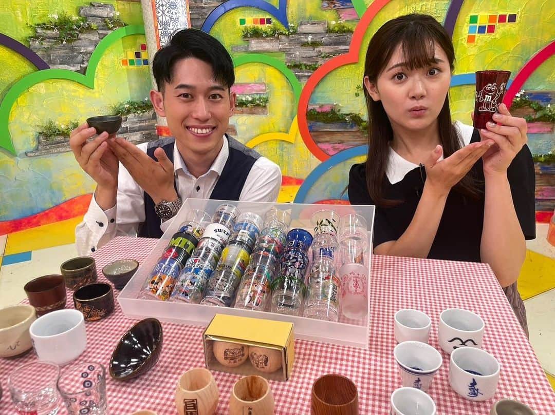 重盛赳男さんのインスタグラム写真 - (重盛赳男Instagram)「あすの「N☆1」は毛織アナと！ 「アナ☆1」のコーナーでは、私の趣味、ショットグラス・ぐいのみ・おちょこ集めをご紹介🥃  学生時代から旅行先などで集めるようになり、気づけばその数はおよそ100個に…！ 収集癖が行き着いた末のコレクションをご紹介します！  「N☆1〜NBSトクセン〜」 あす9月30日（土）午前10時25分〜 ぜひご覧ください！  #長野放送 #ショットグラス #ぐいのみ #おちょこ #毛織華澄 #桜島どっかんどっかんコンビ #重盛赳男 #当日は一式抱き抱えて出社 #アナウンサー」9月29日 20時30分 - shigemoritakeo