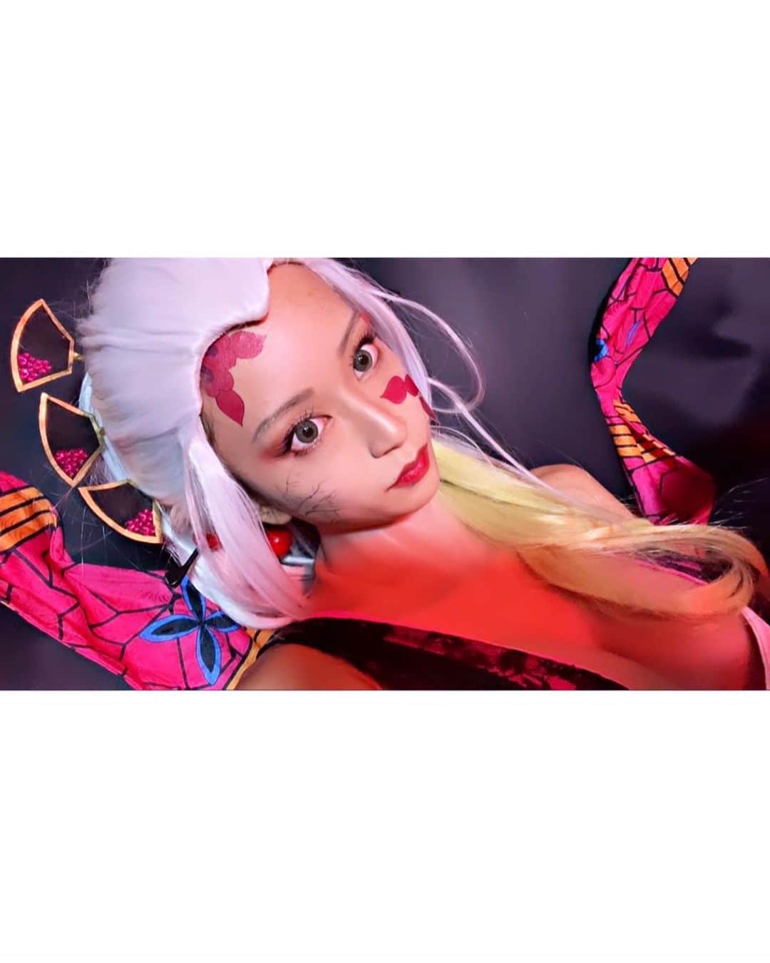 だふちゃん 。のインスタグラム：「🎃 🦇 🍂  今年のハロウィンは何しよー？？ コスプレリクエストください🤲🏼💛  画像は去年のだよっ！  What should I do for cosplay halloween this year？🎃 Do you have any requests？ This is a picture from last year.  #ハロウィンコスプレ #コスプレ #cosplay」