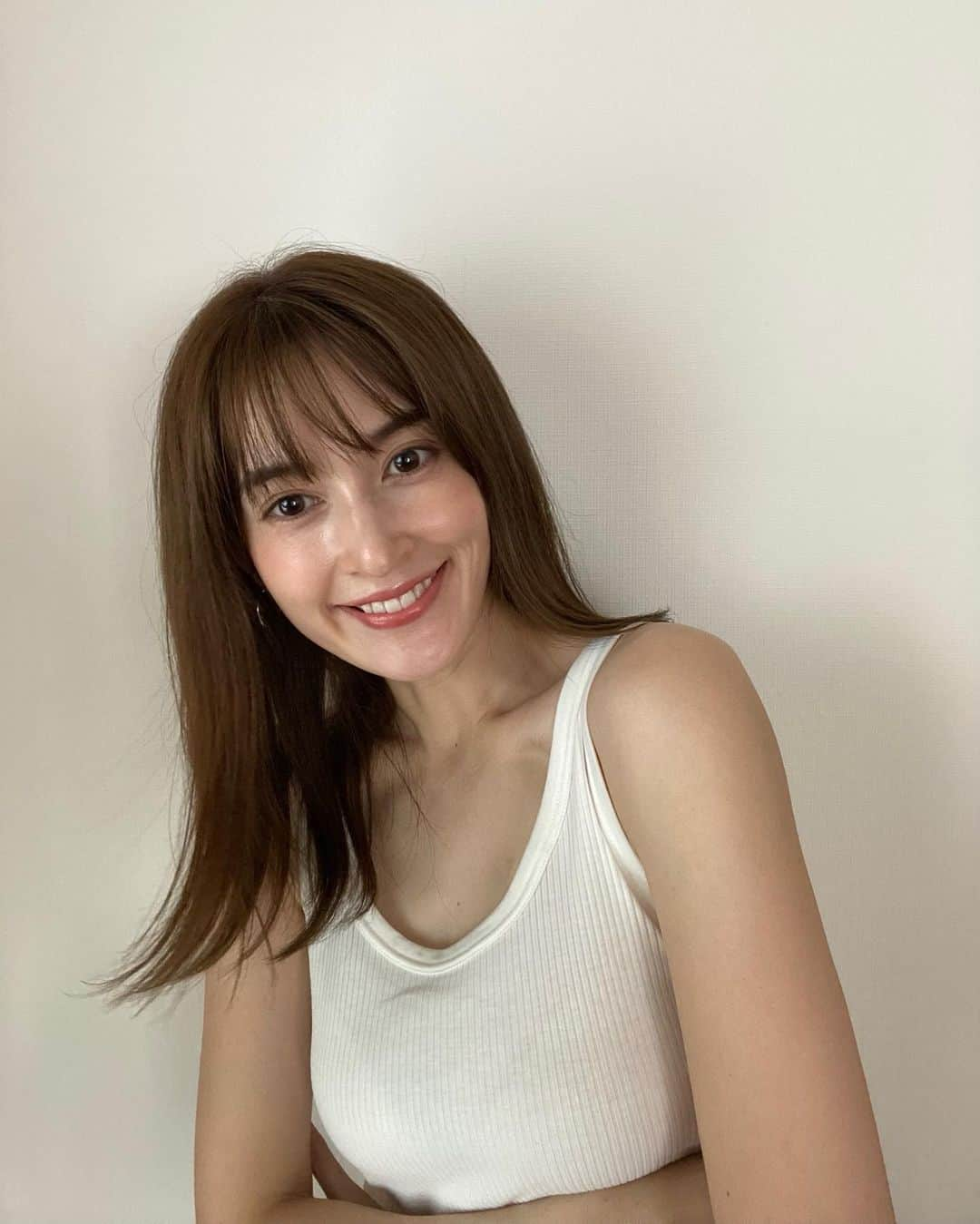 宮澤成良（宮沢セイラ）さんのインスタグラム写真 - (宮澤成良（宮沢セイラ）Instagram)「ミニストップのアイス久しぶりに食べた🍦 小さい頃よくおじいちゃんに買ってもらってたなぁ〜 スタッフさんご馳走様です☺️  この前 @hitomimohri さんにシアーベージュに 染めて頂いたよ♪髪とってもいい感じ💐  今週もお疲れさまでした🫧」9月29日 20時47分 - seira_miyazawa