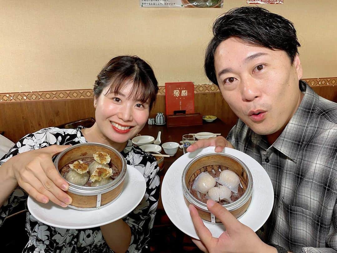 山﨑真依のインスタグラム：「明日のいーよ！は… THE 中華🥟🥠🍜‼️✊  食欲の秋、皆んなでワイワイ食べたい😋  ガッツリ✊なイメージがあるけど、 なんだか明日紹介する中華は一味違うようで…？？👀  創作中華、ヘルシー中華、超人気の上海点心の３店舗が登場‼️  村上ショージさんの村上村もあります👍  明日のお昼12時にお会いしましょう☺️🤲  #愛媛 #アナウンサー #グルメ #松山  #中華」