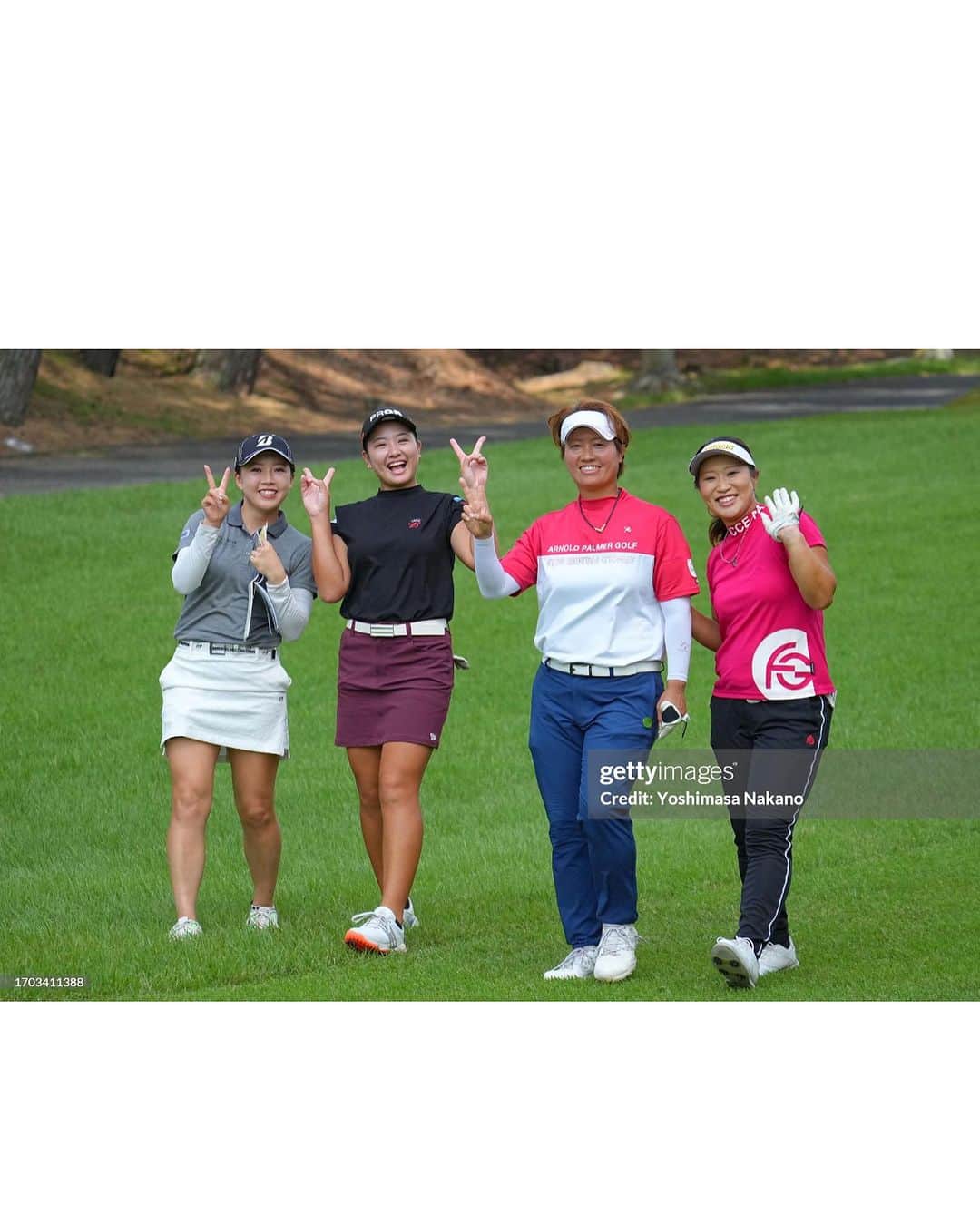 福田裕子さんのインスタグラム写真 - (福田裕子Instagram)「SKYレディースABC杯　応援ありがとうございました！  28位タイでした。　　  3日目終わっての位置から今日のノーバディー😱 上位で戦ってるのにこれじゃ話しになりません。  昨日、一昨日のこの写真ぐらい笑顔で回りたかったんですけどね😇  来週はレギュラーツアーのスタンレーレディースホンダゴルフトーナメントに推薦を頂いたので行って来ます。  #エストレード　 #ドクターエア　 #コラントッテ　 #Smith  #ヒロリアルエステート　 #からだクリエイト　 #リルワンスター #Petitaccueil  #afewclinic  #堤電工　 #WOX酸素水」9月29日 21時06分 - yuko_fukuda_g
