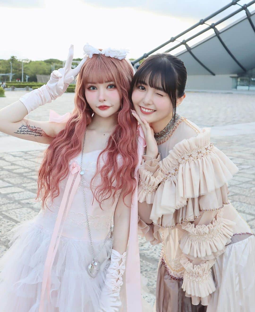 LARMEさんのインスタグラム写真 - (LARMEInstagram)「🪞 𝒫𝓇𝑒𝓈𝑒𝓃𝓉   IDOL RUNWAY COLLECTION  オフショット⛅ 🤍femme fatale 戦慄かなのちゃん 頓知気さきなちゃん 🤍かすちゃん 🤍実熊瑠琉ちゃん の2ショットサイン入りチェキを  8名様にプレゼント📷🫧  📢LARME 058 巻頭特集にて 『今の私、これからの私』について 4人にインタビューしているよ🪽 そちらもぜひcheckしてね！  ┈┈┈┈┈┈┈┈┈┈┈┈┈    𓊆  応募方法 𓊇  ① @larmemagazine をフォロー  ② 本投稿にいいね   ③ 希望のチェキ番号をコメント📝   🔔抽選対象は𓊆 公開アカウントのみ 𓊇となります。    𓊆  期間 𓊇  9/29(金)〜10/6(金)23:59まで  ※該当のプレゼントキャンペーンの投稿 どちらにもご応募いただけます。   #LARME #larmemagazine #larmemodel #larme058 #ラルム #ファッション絵本 #LARMEモデル #プレゼントキャンペーン #プレキャン #プレゼントキャンペーン実施中 #サイン入りチェキ #チェキ #サイン #サイン入り #戦慄かなの #頓知気さきな #femmefatale #かす #実熊瑠琉」9月29日 21時07分 - larmemagazine
