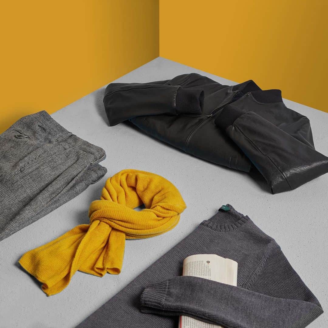のインスタグラム：「- Slowear suggestions -  A refined touch of color can make even the most formal outfits original.  Check out the season proposal at slowear.com .  #Slowear #DurableFashion #SlowearVenezia . . #FallWinterCollection #FW23 #FallWinter #newcollection #durablefashion #sustainablefashion #slowfashion #sustainableclothing #eticalclothing #fashionman #fashion #style #man #outfitforman #icon」