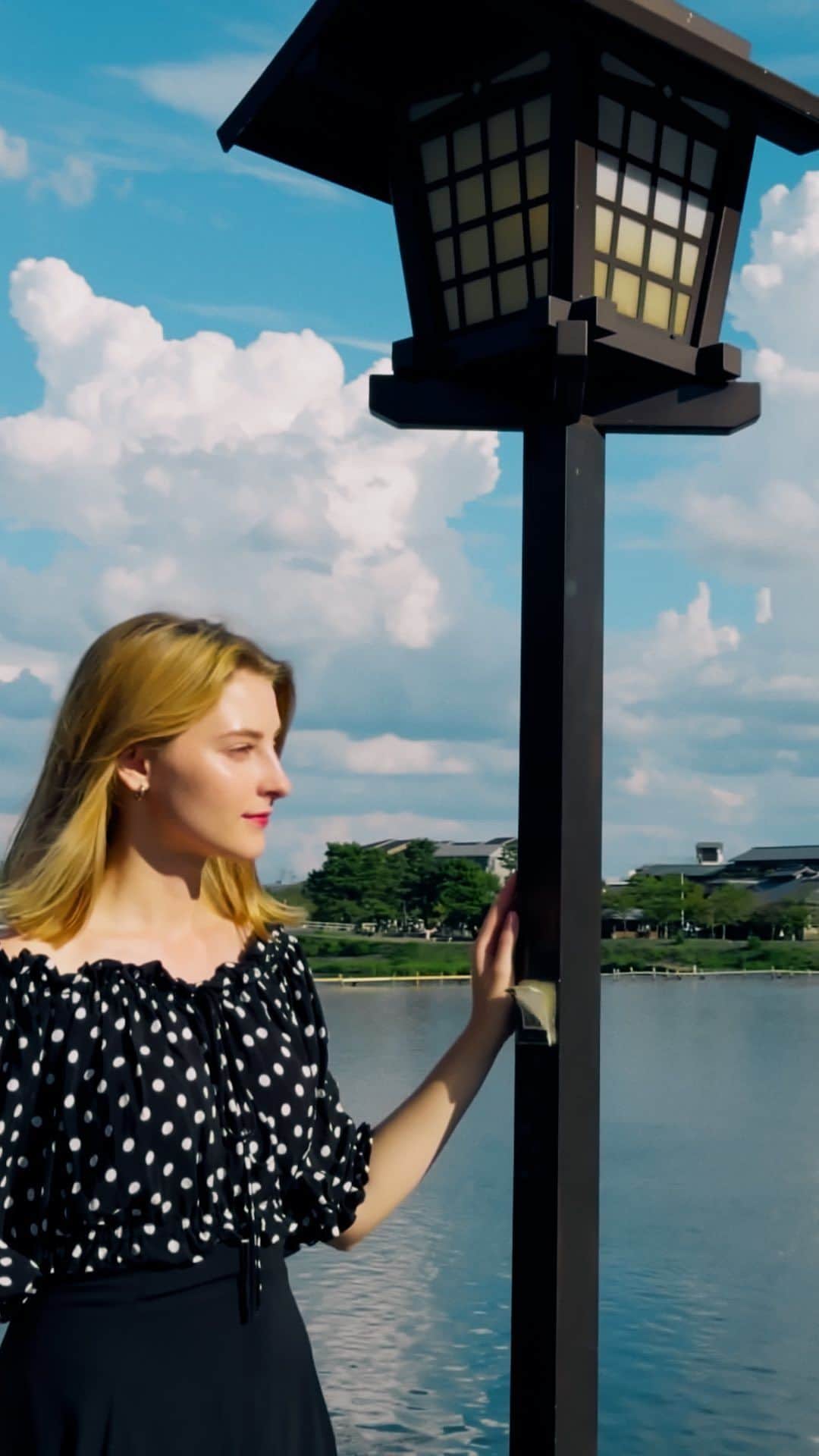 大川優介のインスタグラム：「100% shot on iPhone 15 Pro Max @apple   A video by @yusukeokawa  bts @suyorukun  model @_vivi__iviv_   #iphone15pro #iphone15promax #apple #kyoto #cinematic #vlog」