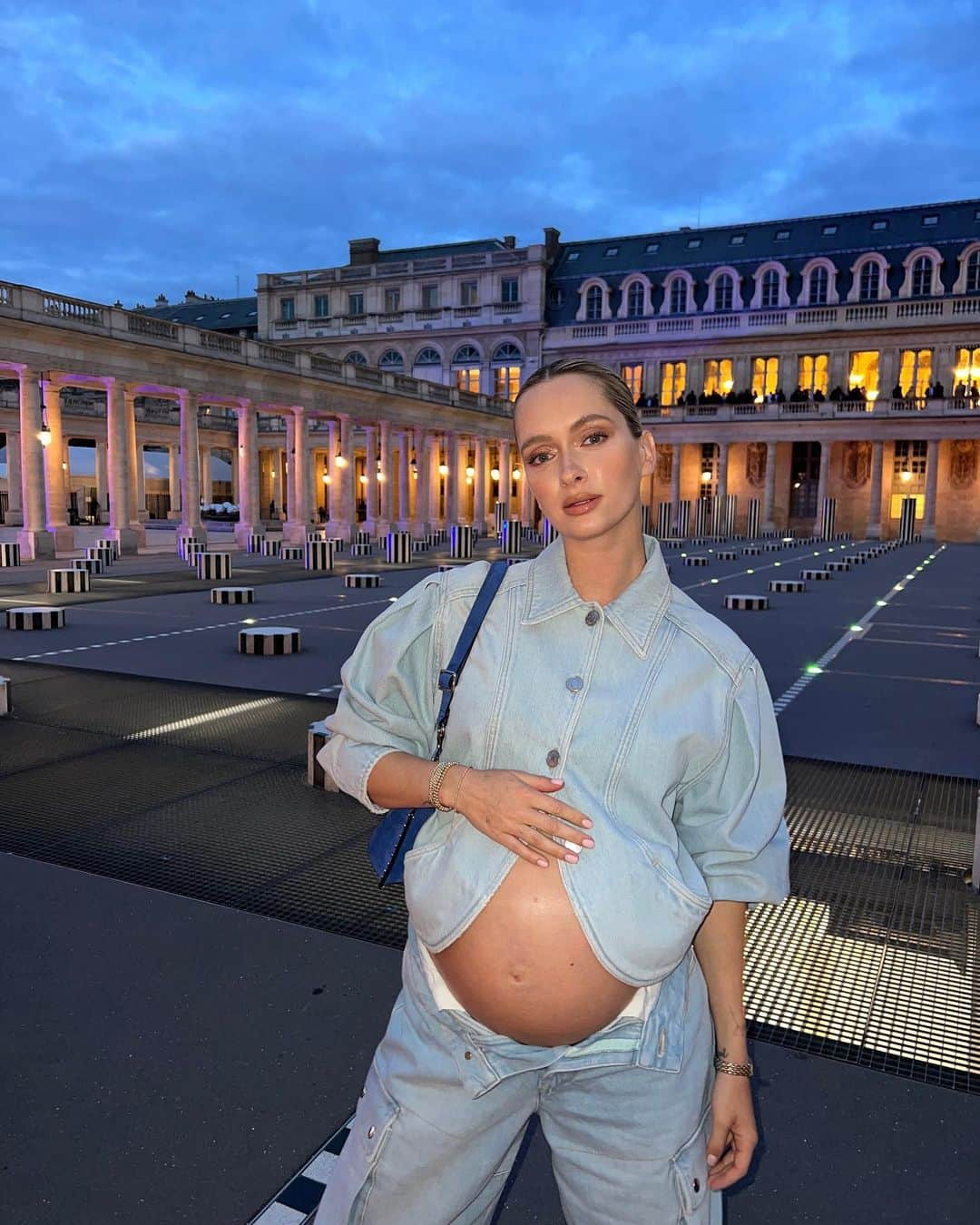 ライアン・マイヤーさんのインスタグラム写真 - (ライアン・マイヤーInstagram)「Riri made me do it 🤰🏼@isabelmarant #ss24」9月29日 21時59分 - rianne.meijer