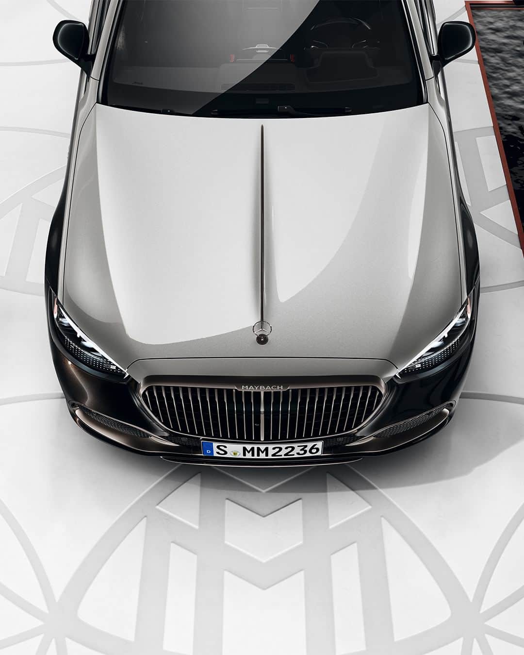のインスタグラム：「ยกระดับความหรูหราให้แตกต่างไปอีกขั้นกับ  The new Mercedes-Maybach S-Class Night Series.  ที่พร้อมนำคุณไปสู่ความเหนือกว่าในทุกระดับ  #NightSeries #SClass #WelcomeToBeyond #MercedesMaybach #MercedesBenzThailand」