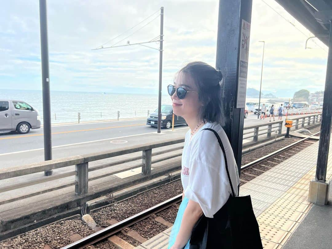 野田愛実のインスタグラム：「* 🕶️...🩵🩵🩵」