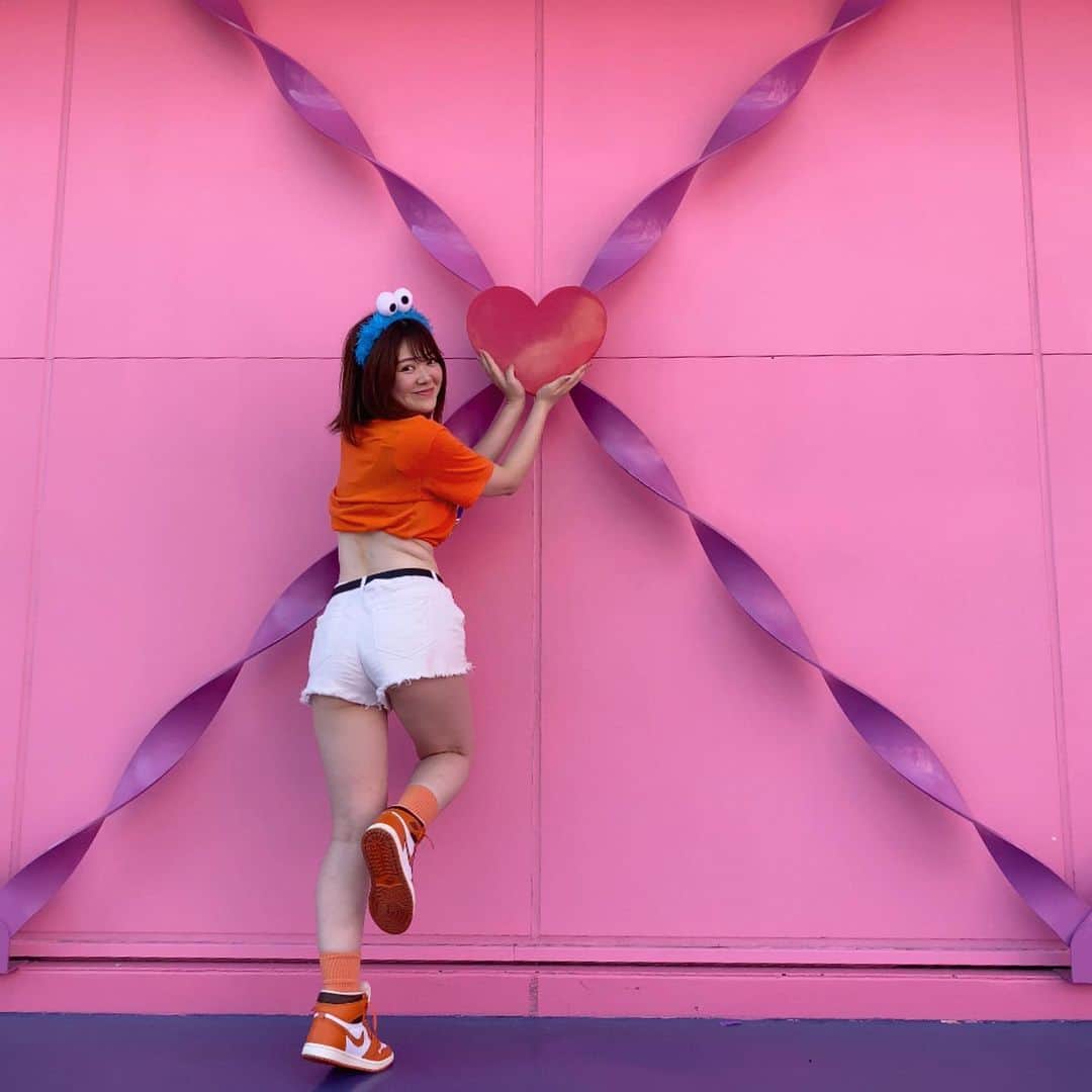 のインスタグラム：「ユニバ投稿続きます💌🫧  #セサミストリート #ユニバコーデ」