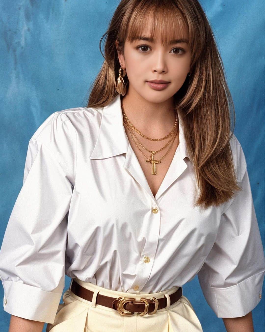 板橋瑠美さんのインスタグラム写真 - (板橋瑠美Instagram)「90年代の外国のアルバム♡  流行りのＡＩイヤーズブックってやつやってみた♡  1枚目のは、クラスで絶対マドンナポジションだったんだろうなって女の子に顔をはまってるやつにした笑  ハーフだったらこんな顔なのかな((((･´ω`･))))  みなさん何枚目の私が好きですか？？？  てか、5枚目とかいつもの私な気がするw」9月29日 22時13分 - rumi_official_0616
