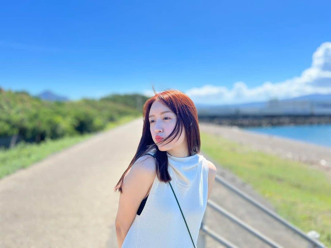 花乃まりあのインスタグラム：「😗☺️😏 . #september」