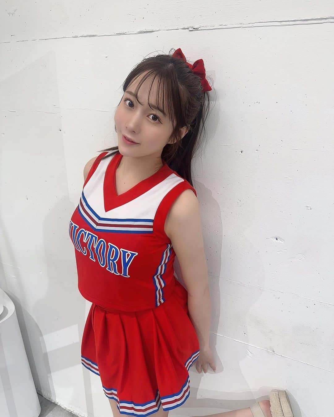 ぷうたんのインスタグラム：「私が応援したら頑張れるー？👱🏻‍♀️⚾️」