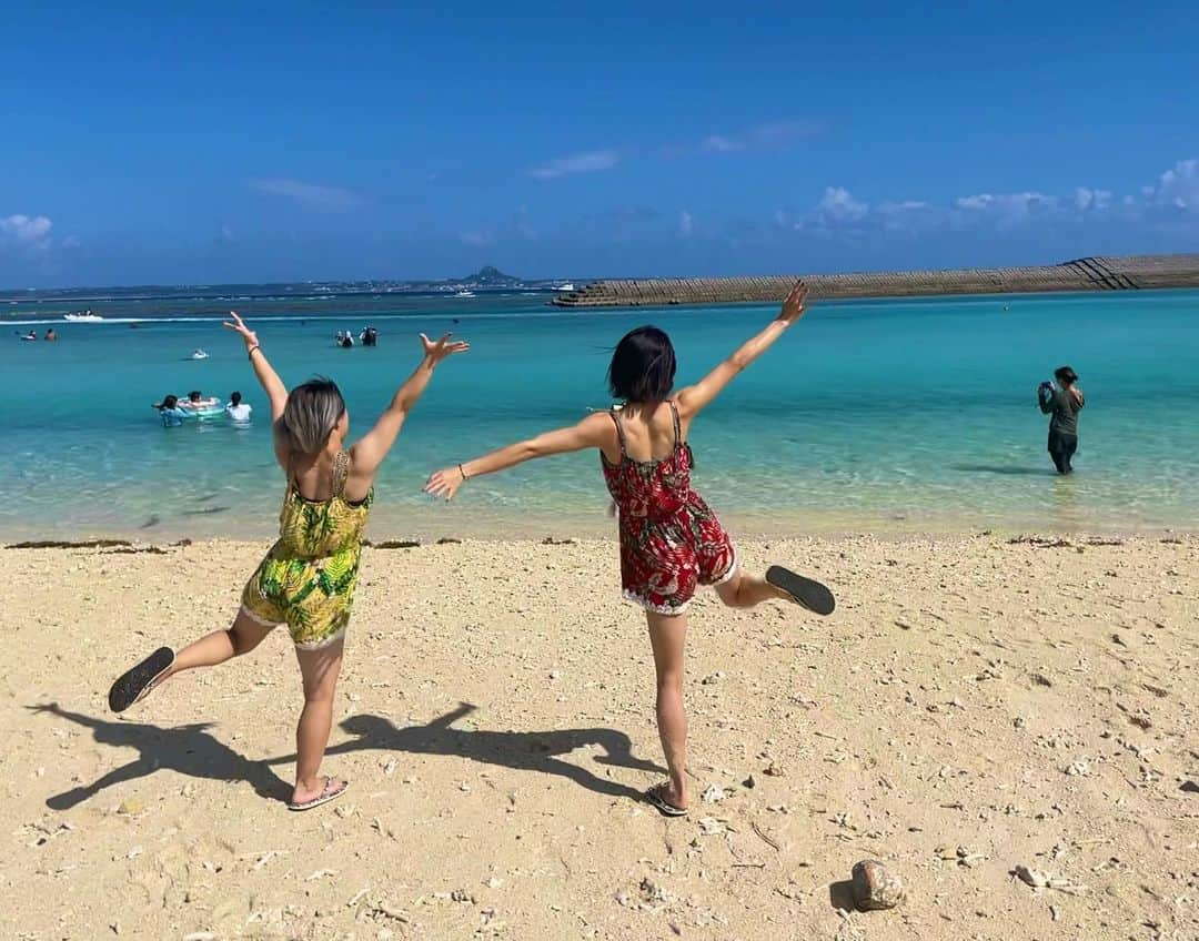 菅原美優のインスタグラム：「🐬🏝🫧‪🌺  #沖縄 #okinawa #海 #沖縄旅行 #家族旅行 #おきなわ #シュノーケリング #ビーチ #離島 #水着 #夏 #めんそーれ #水納島 #beach #sea」