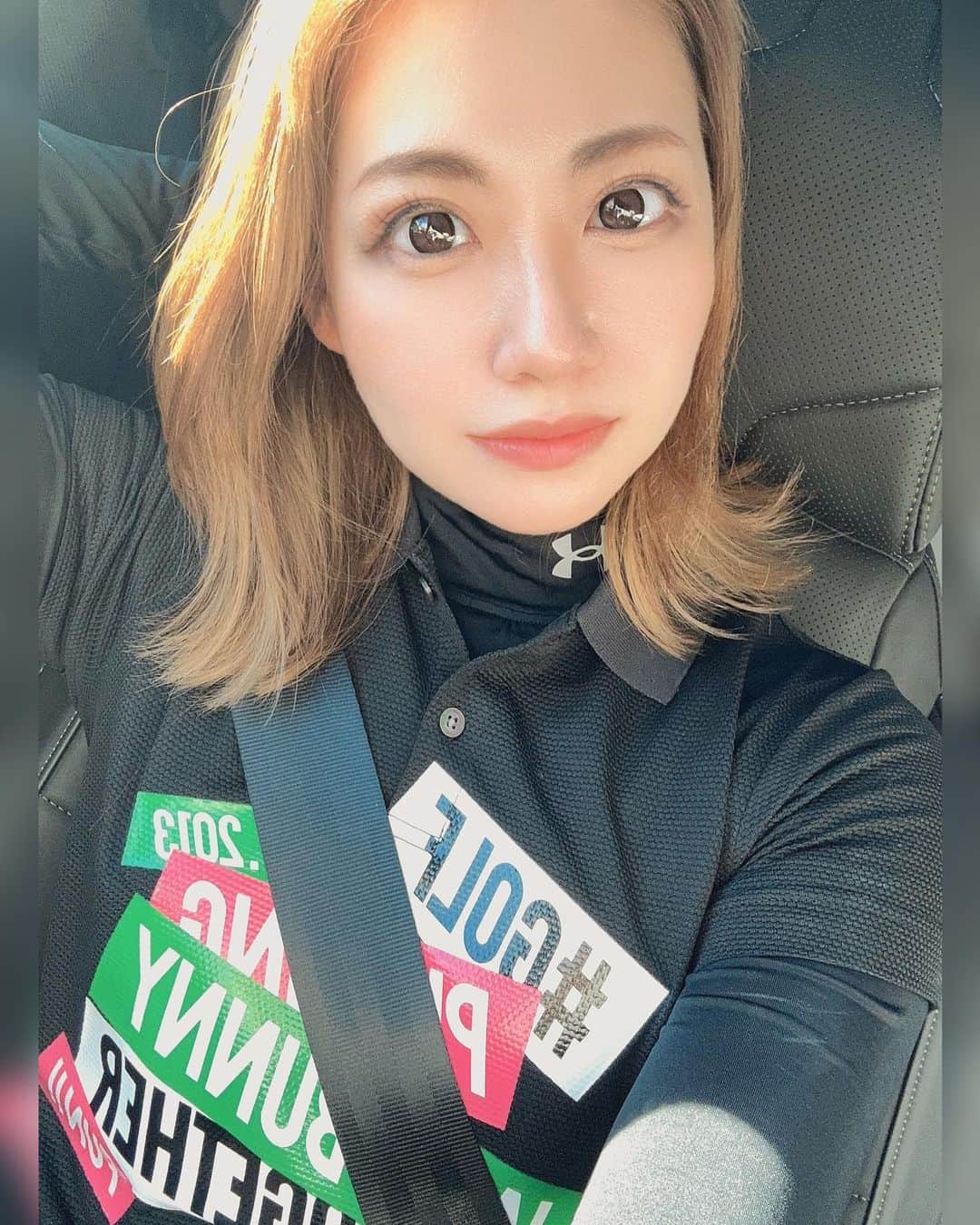 のインスタグラム：「. ゴルフ帰りにもっとギャルになった👩🏾‍🦰❤️ 今日会う友達みんなにギャルって言われる🫶笑 . #シティーグループ #ニュークラ #ベルベ #鈴鐘 #クラブベルべ #クラブ鈴鐘 #ホステス #キャバ嬢 #すすきのキャバクラ #すすきのホステス #ショートカット女子 #酒好き」
