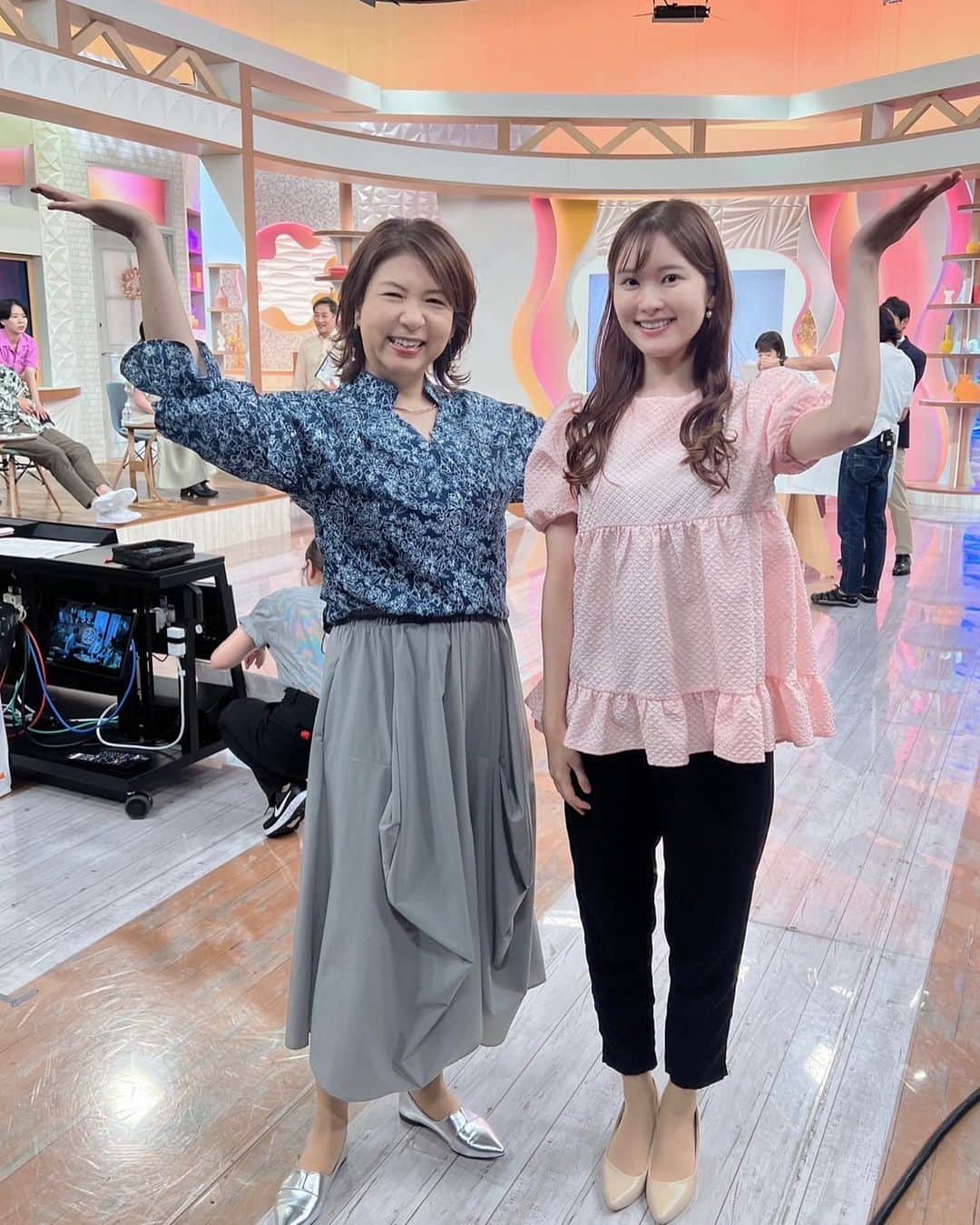 増田紗織のインスタグラム：「newsおかえりありがとうございました✨エンタメコーナーをご一緒させて頂いた島田さんと！今日はたこ焼きの話で盛り上がり、夜ご飯はたこ焼きでした🐙  #newsおかえり」