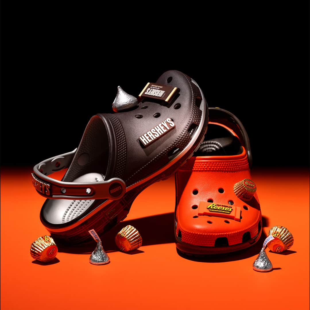 のインスタグラム：「No tricks. All treat. 🍫The Hershey collection by Crocs  is now available in stores and online at Foot Locker.」