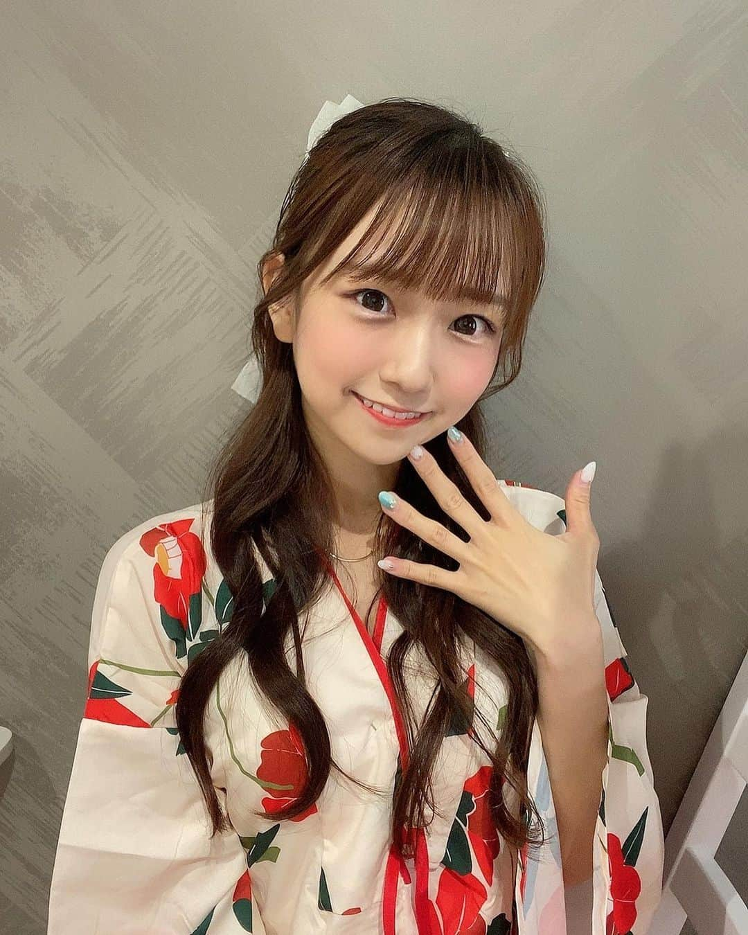 宮脇彩花さんのインスタグラム写真 - (宮脇彩花Instagram)「♡  和装すきー？♡  大正ロマン風🐰🤍  今日とっても月綺麗な日なんだって🌕✨✨  #地下アイドル #ライブアイドル #和装ヘアアレンジ#大正ロマン風 #和装コスプレ #チェキ会 #バニクル #bunnylacrew」9月29日 22時54分 - ayaka_bunnyla