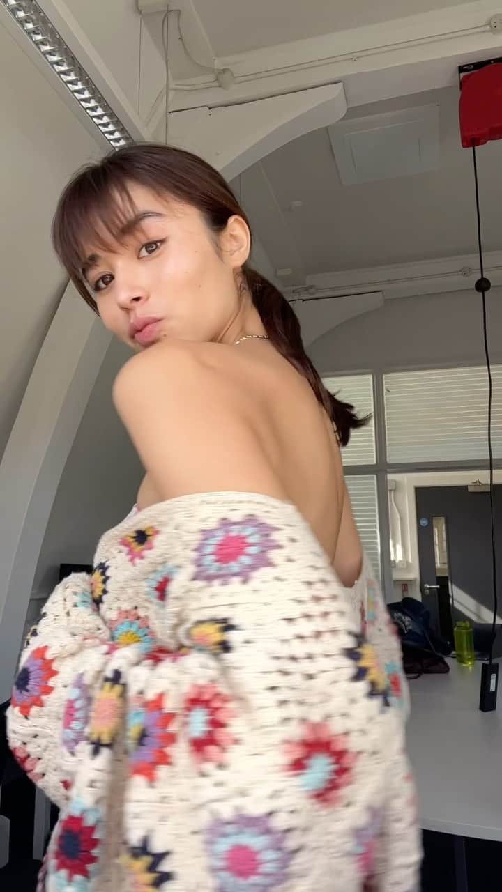 のインスタグラム：「💜🌈✳︎😀✨🩷😊」