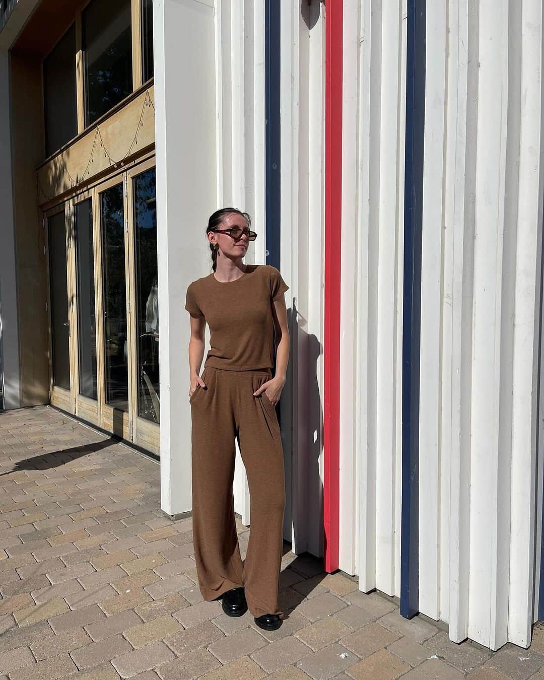 Fred Segalのインスタグラム：「@victoriapainter in @leset Lauren set. 🤎」