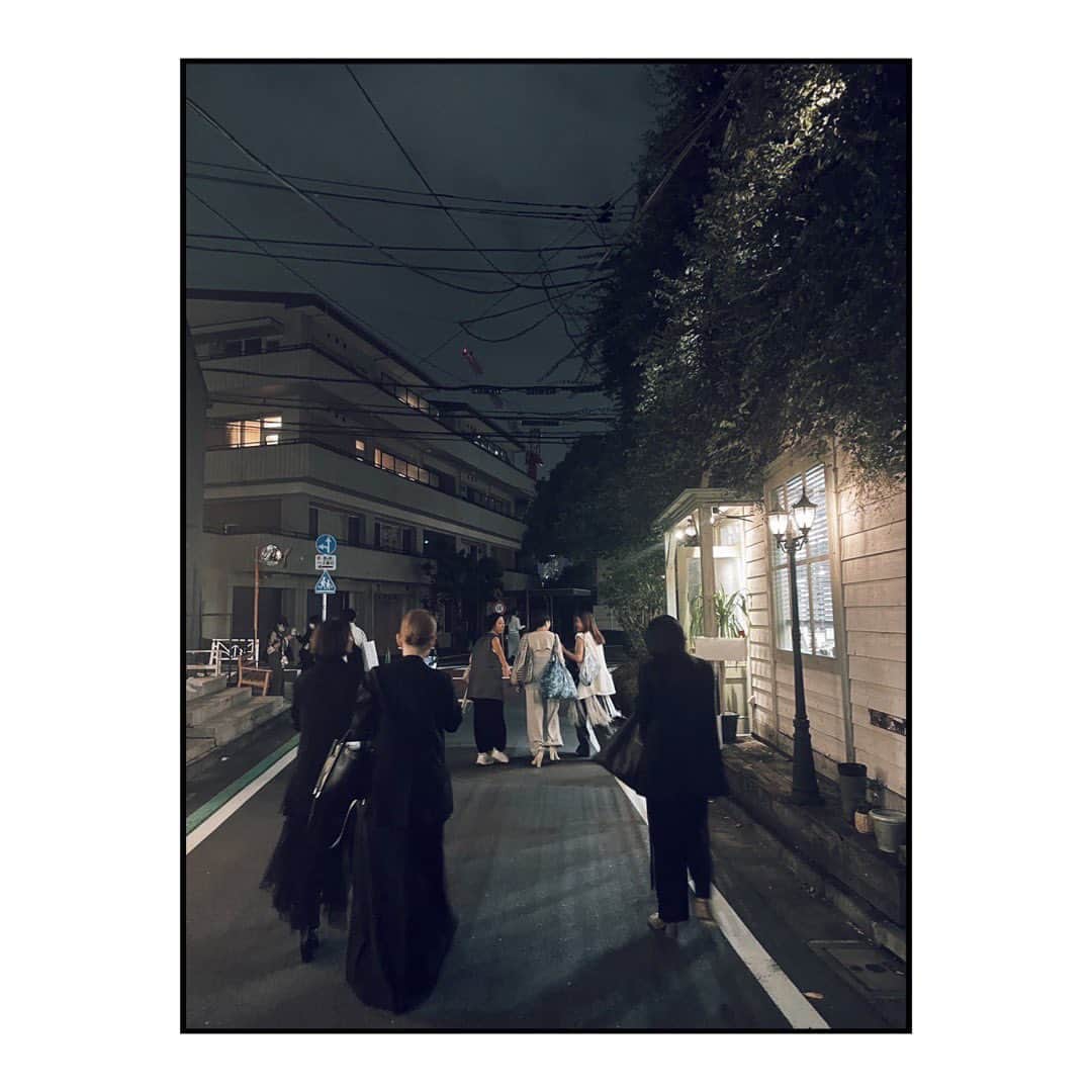 藤田敦子のインスタグラム：「ㅤ みんなで散々飲んでから 表参道のとあるお店で買い物した日。  1枚目 📷 @aaa.nao」