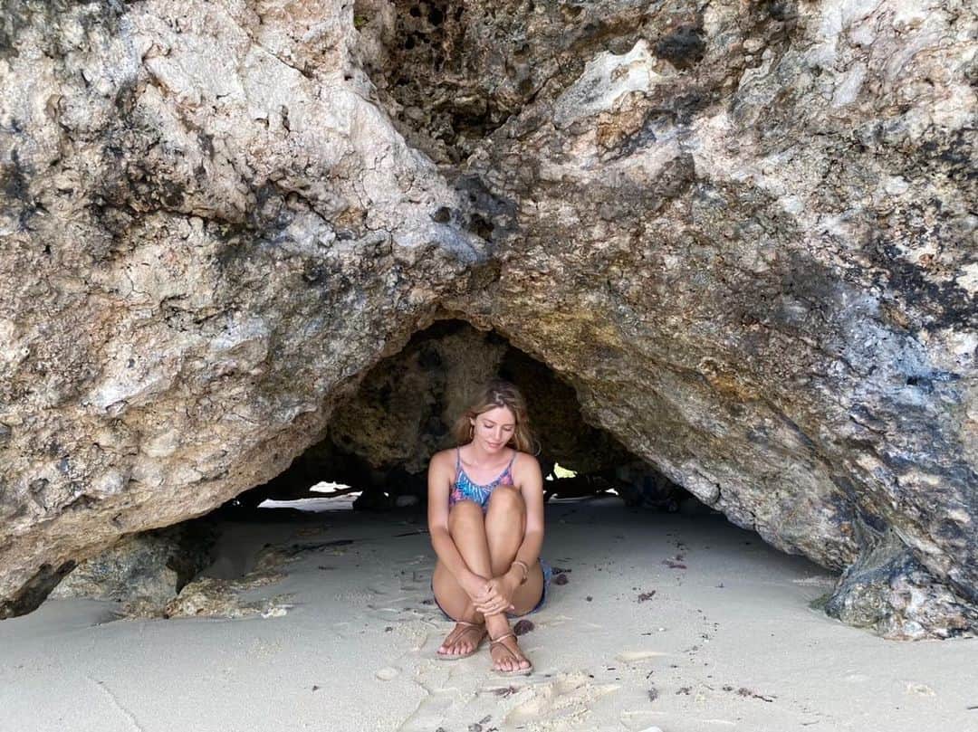 湊ジュリアナさんのインスタグラム写真 - (湊ジュリアナInstagram)「日本語,ENGLISH,português 👇 “Look deep into nature and then you will understand everything better “🌈自然に深く没頭し、それかや全てがより良く理解出来ます。 Olhe profundamente para a natureza e então você entenderá tudo melhor 🌈 ✨ ✨ ✨」9月30日 8時54分 - julianaminato