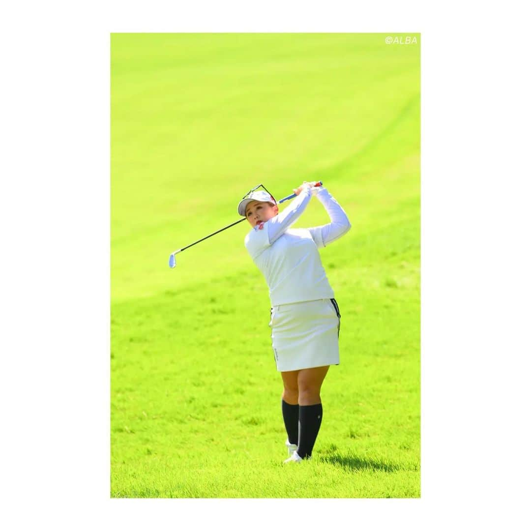 照山亜寿美のインスタグラム：「日本女子オープン⛳️  ショットがよかっただけにとても悔しい。 最近パットがご機嫌斜めなのでとにかく練習してなんとかしたいと思います！！  とにかく頑張るしかない！！  今週も応援いただきありがとうございました🙌  #ブリヂストンゴルフ #no1grip #バシレウス #サザンヤードカントリークラブ #アスリート街ドットコム #bullandbull #かんざしてぃー #日本女子オープン #jlpga #」