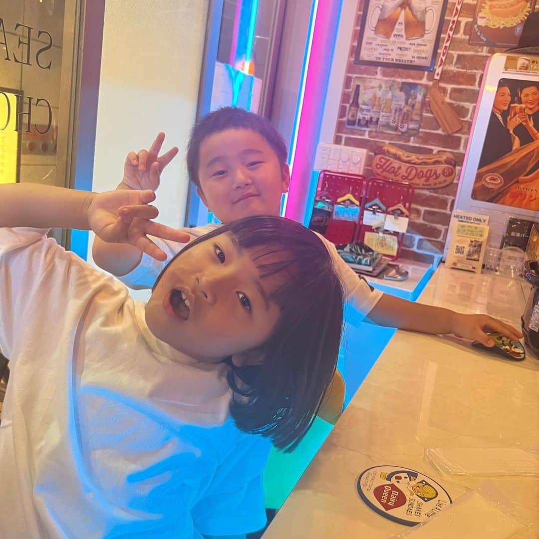 MII MAMAのインスタグラム：「. . . ♥️ —————————————— 🔎White Style mi mama 良かったらチャンネル登録お願いします🙇🏽‍♀️ #YouTube#ユーチューバー#主婦ユーチューバー#MIIMAMA#チャンネル登録お願いします#2児ママ#年子ママ#ギャルママ#ぎゃるまま#アラサーママ#アラサー#30代#30代ママ#ホワイトインテリア#モノトーンインテリア#シンプルな暮らし#収納#ホワイト収納#イチナナ#イチナナライバー#専属ライバー#主婦ライバー#17LIVE#主婦YouTuber#ママYouTuber#ママライバー#幼稚園ママ#小学生ママ」