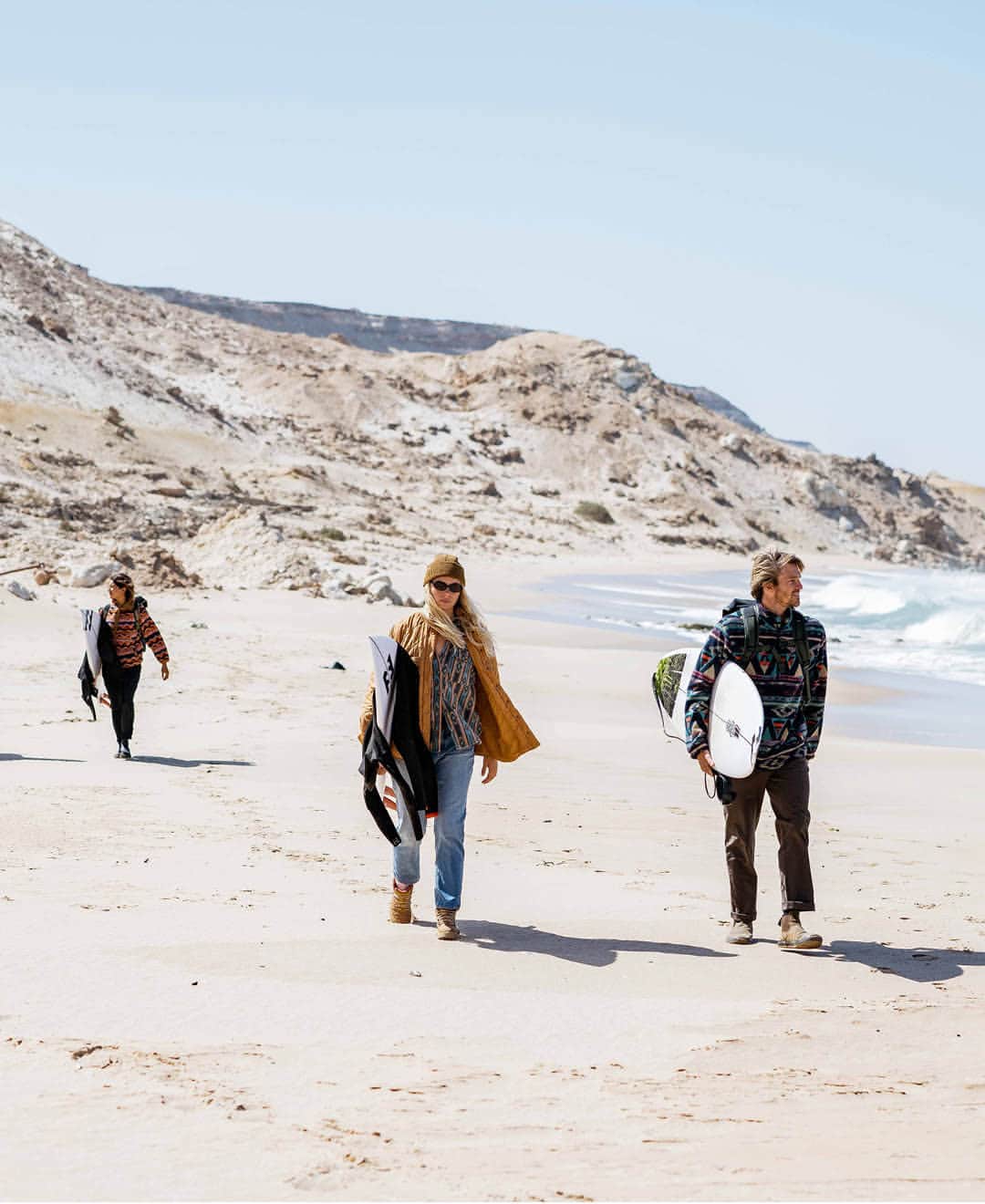 BILLABONG WOMENSさんのインスタグラム写真 - (BILLABONG WOMENSInstagram)「Tag your favorite adventure buddy in the comments! Where is your dream location for your next adventure? #BillabongAdventureDivison」9月30日 9時00分 - billabongwomens