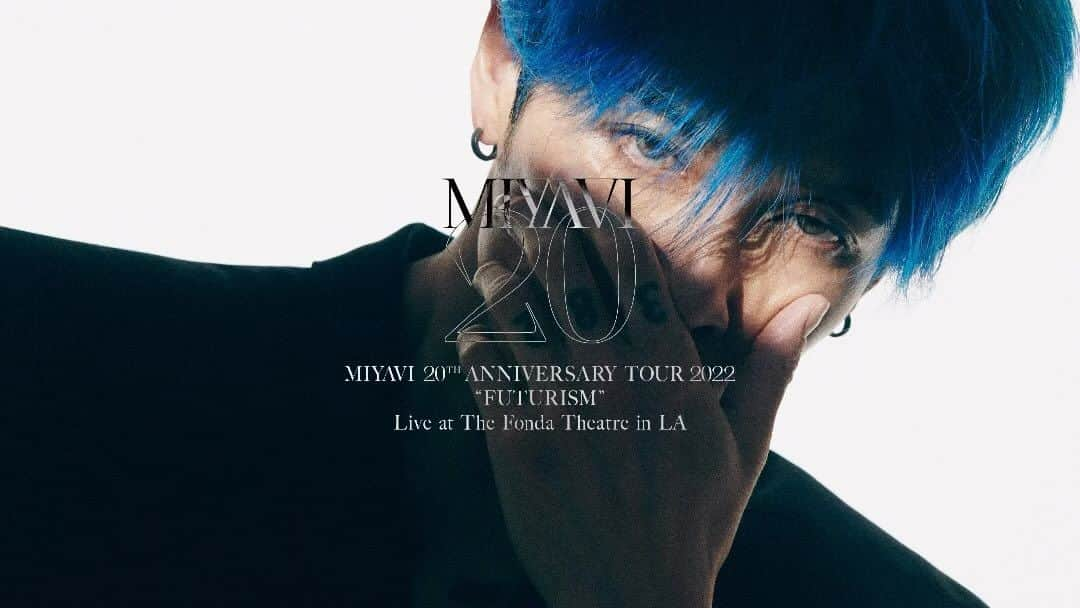 MIYAVI（石原貴雅）のインスタグラム：「. 💿ライブBlu-ray 「MIYAVI 20th Anniversary Tour 2022 “Futurism” - Live at The Fonda Theatre in LA」  お客様のニックネーム＋直筆サイン入り L判生写真つきのお申し込みは 本日9月30日(土）23:59まで💨  ＿＿＿＿＿＿＿＿＿＿＿＿＿＿＿＿＿＿  ★ライブBlu-ray 「MIYAVI 20th Anniversary Tour 2022 “Futurism” - Live at The Fonda Theatre in LA」  【価格】 16,500円（10%税込）／15,000円（税抜）  【商品内容】 ●Blu-ray （ライブ本編＋撮り下ろしインタビュー収録） ●フォトブック（ロサンゼルス公演のライブ写真＋北米ツアーオフショット使用） ●トートバッグ ●メタルキーホルダー ●バンダナ ●ステッカーセット ※画像はイメージです。実際の商品とはデザイン・仕様が一部異なる場合がございます。  【特典内容】 お客様のニックネーム＋直筆サイン入り L判生写真 ＊全5種のうちランダムで1種を同梱  【特典付き商品 注文受付期間】 2023年9月1日(金）～9月30日(土）23:59 ※受付時間は、予告なく前後する可能性がございます。ご了承ください。 ※10月1日(日)以降にご注文いただいたお客様は「お客様のニックネーム＋直筆サイン入り L判生写真」対象外となります  【注文方法】 ・FC会員限定ご注文ページ https://japan.miyavi.com/1/login/?url=https%253A%252F%252Fjapan.miyavi.com%252Fnews%252Fdetail%252F15400  ・9月ツアーご来場者さまポスター・チラシURLよりご注文  ⭐️ MIYAVI　オフィシャルファンクラブご入会はこちら https://japan.miyavi.com/feature/entry  【商品お届け日】 2023年12月中予定 ※商品のお届け日は変更となる場合がございます  #MIYAVI #futurism  #fondatheatre  #bluray  @miyavi_ishihara」