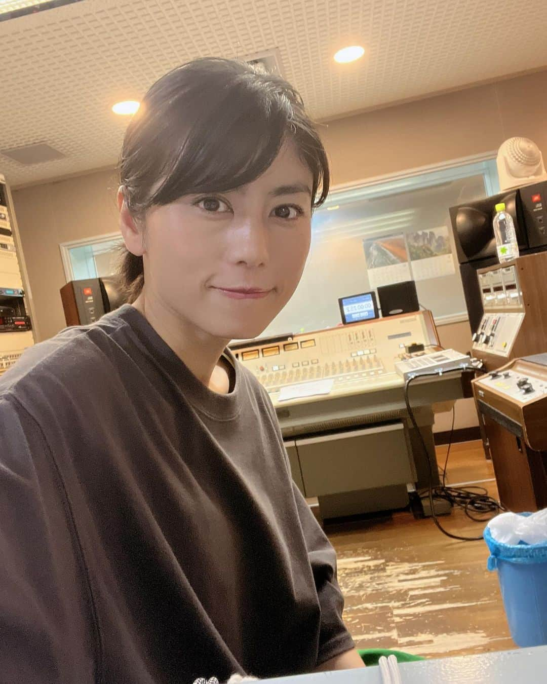 芳野友美さんのインスタグラム写真 - (芳野友美Instagram)「ラジオ収録で大阪へ行ってきました！！ 　 「#近兼拓史のウィークリーワールドニュース 」 ●ラジオ大阪　10月2日、10月9日、10月16日 月曜日22時～放送 ●ラジオ日本　10月4日、10月11日、10月18日 水曜日23時半～放送 ●MID-FM　10月6日、10月13日、10月20日 金曜日19時半～放送 ●805たんばFM　10月8日、10月15日、10月22日 　 今回の内容は主に「#丹波国際映画祭 」の内容♪ 第一回丹波国際映画祭 日程：11月3日～16日 会場：春日文化ホール、やまなみホール、ヱビスシネマ 主催：一般社団法人丹波国際フィルムコミッション 　 ●国際招待予定作品 ストールンプリンセス/オレ・マラムシュ監督（ウクライナ） MINAMATA/アンドリュー・レビタス監督（アメリカ） RRR/S・S・ラージャマウリ監督（インド） ●国内招待予定作品 3作近日公開！ ●アニメ招待予定作品 3作近日公開！ ●兵庫招待予定作品 にしきたショパン/竹本祥乃監督 ヒゲの校長/谷進一監督 銀幕の詩/近兼拓史監督 全12作品上映！！ 　 この#映画祭 、ご来場いただいた皆様が#審査員 となります！ 6回分の鑑賞券＆投票権はインターネットでご購入いただけます☺︎ 「BASE dacapo」で検索！ 　 各上映作品の内容をラジオで説明してもらったけど、どれも魅力的で個性的で見たい！！を思うものばかり！ 　 11月10日（金）は春日文化ホールにてラジオの#公開収録 を行います！ということで私も丹波へ行きますので、皆様是非会いにきてくださいね～♪ お祭り楽しみましょう☆ 　 今日は大阪で束の間、月を眺めてきました🌕 綺麗だったね～❤︎」9月30日 0時50分 - yumi_yoshino_1980